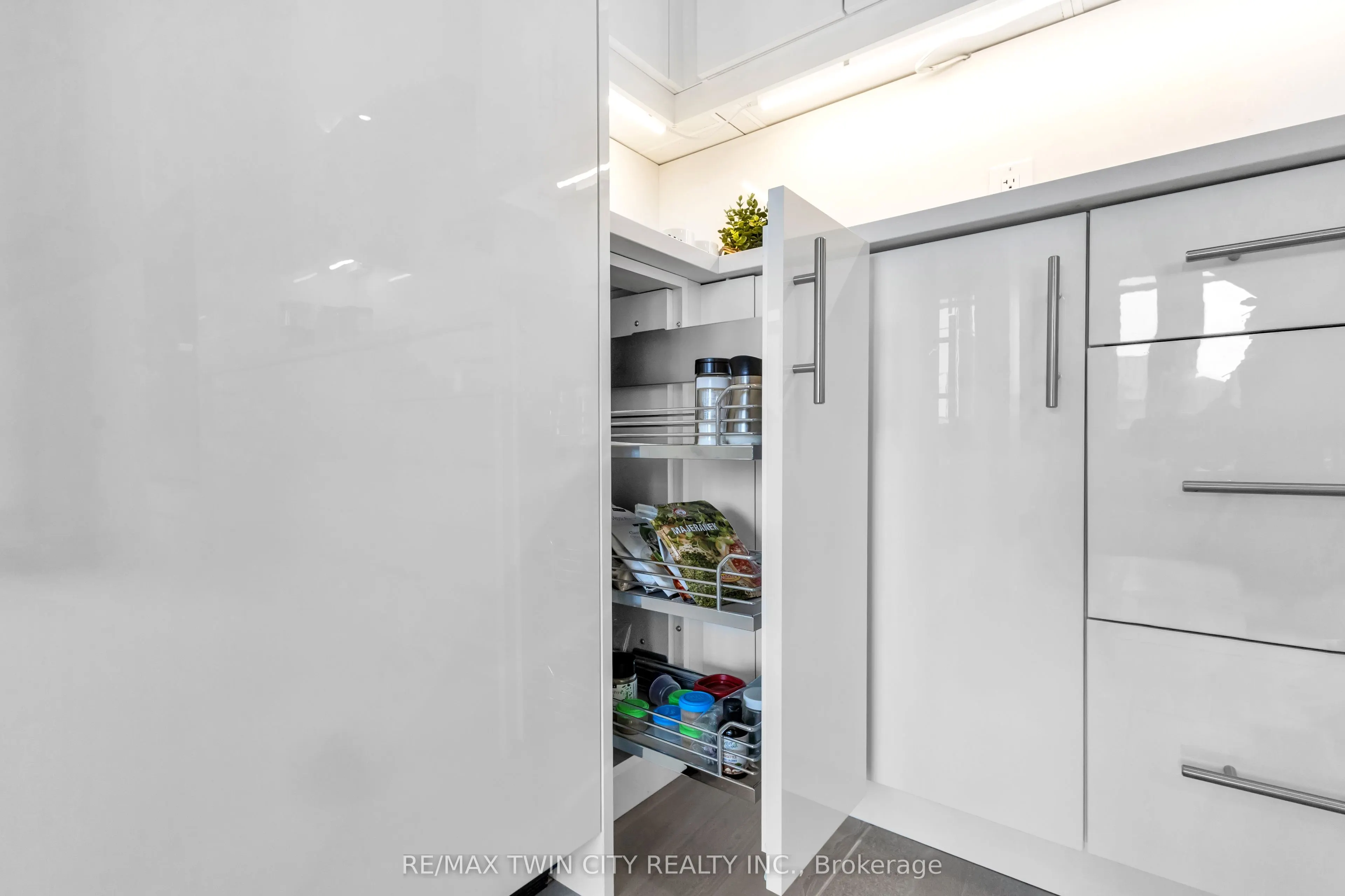 35 Crossmore Crescent