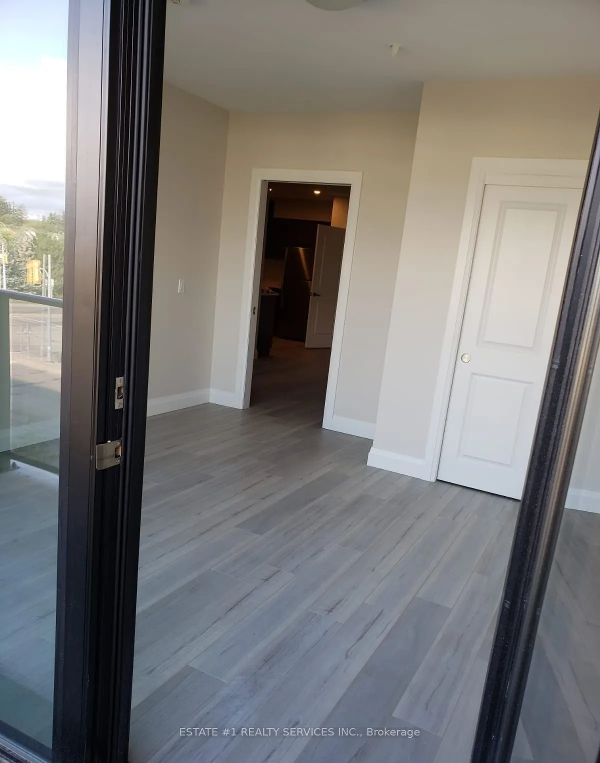 5 Wake Robin Drive, #203