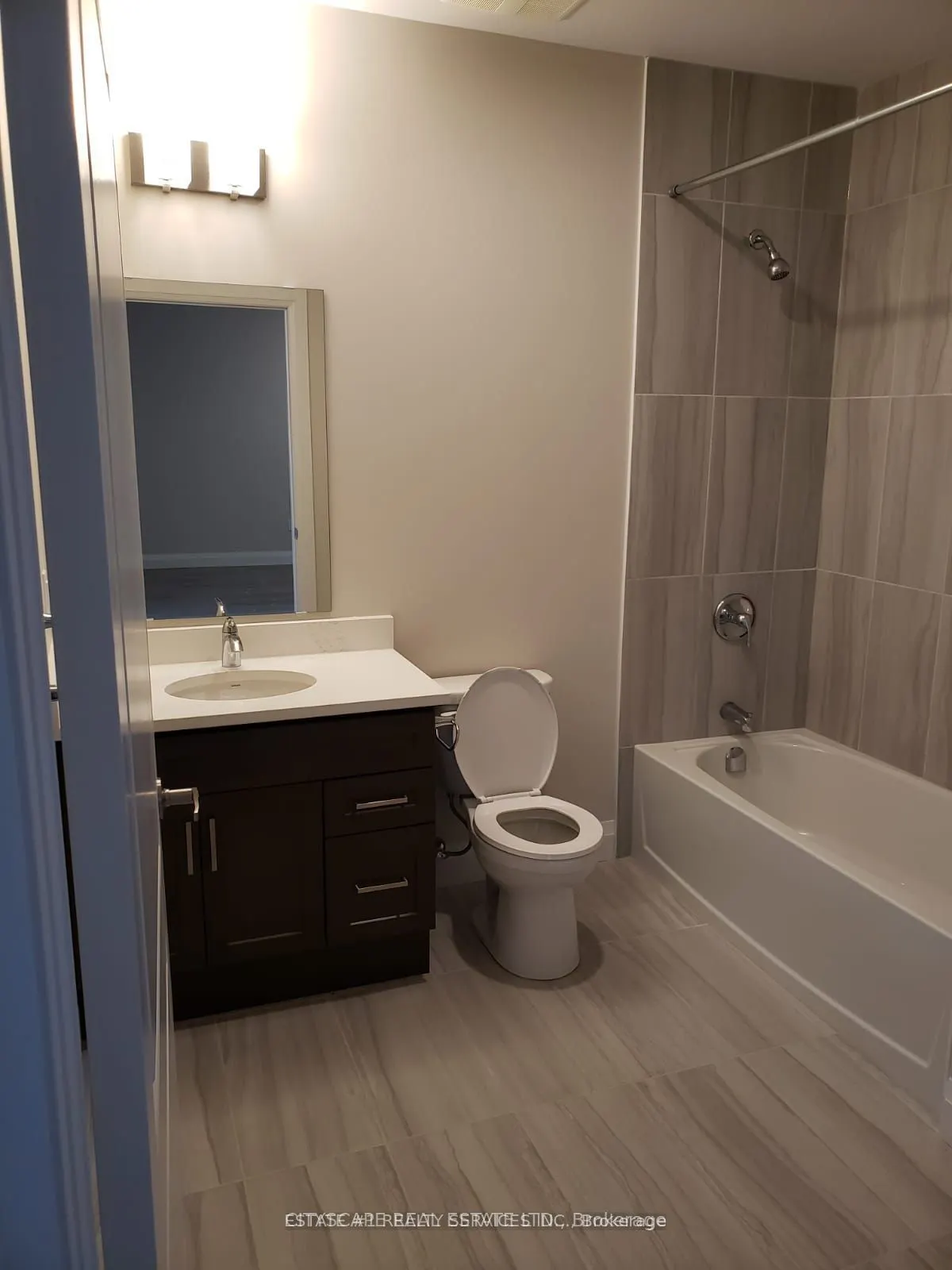 5 Wake Robin Drive, #203