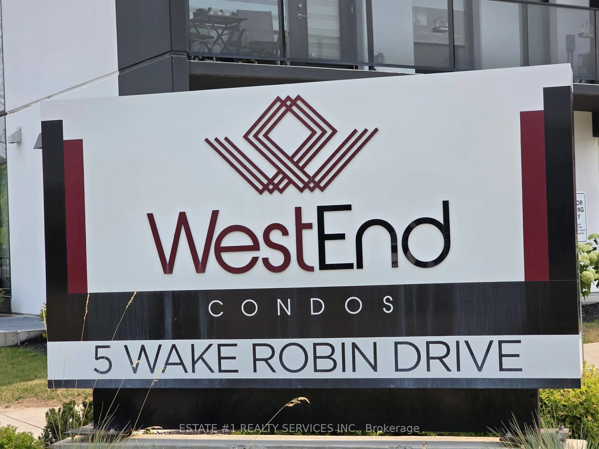5 Wake Robin Drive, #203