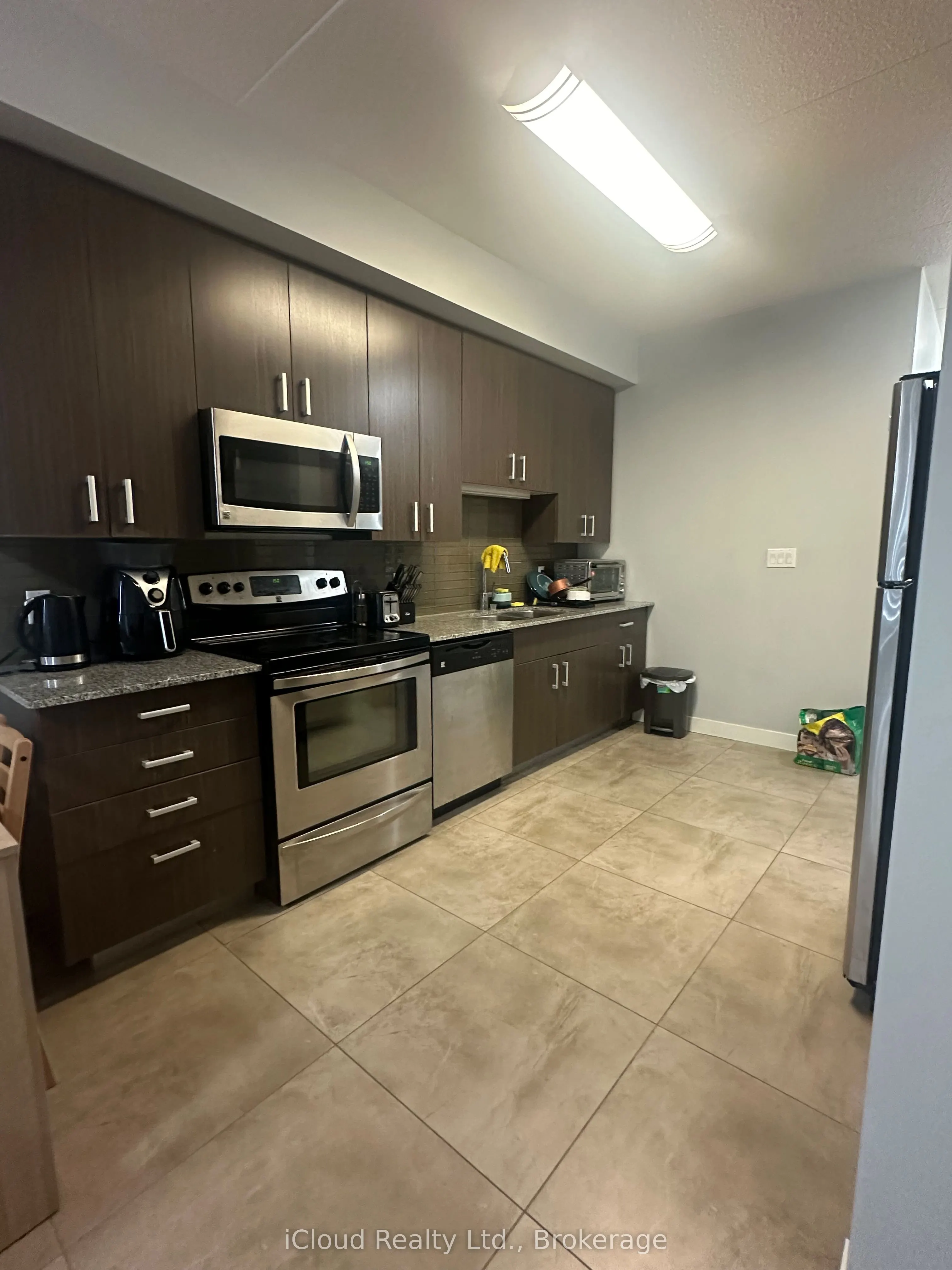 62 Balsam Street, #B408