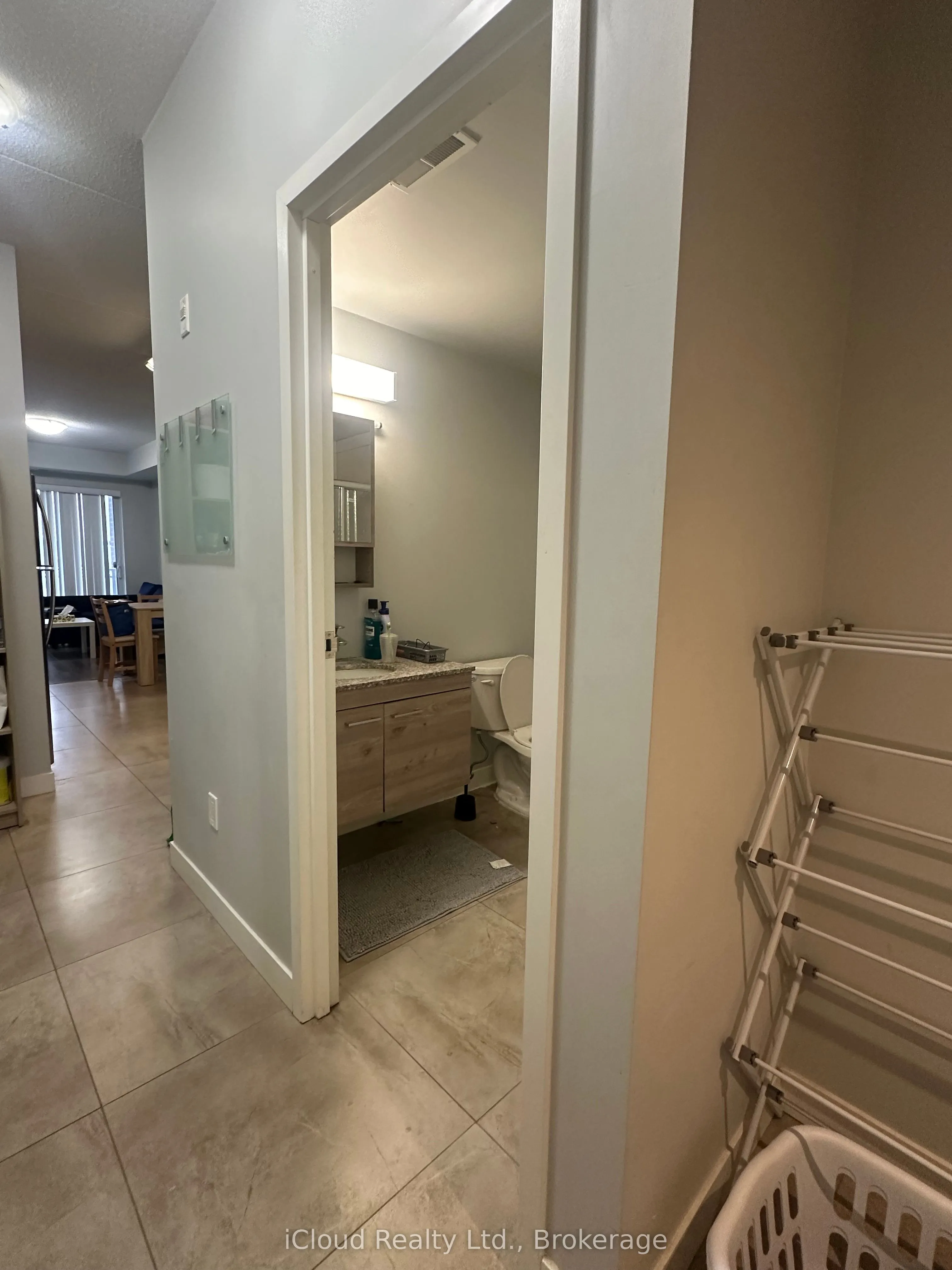 62 Balsam Street, #B408