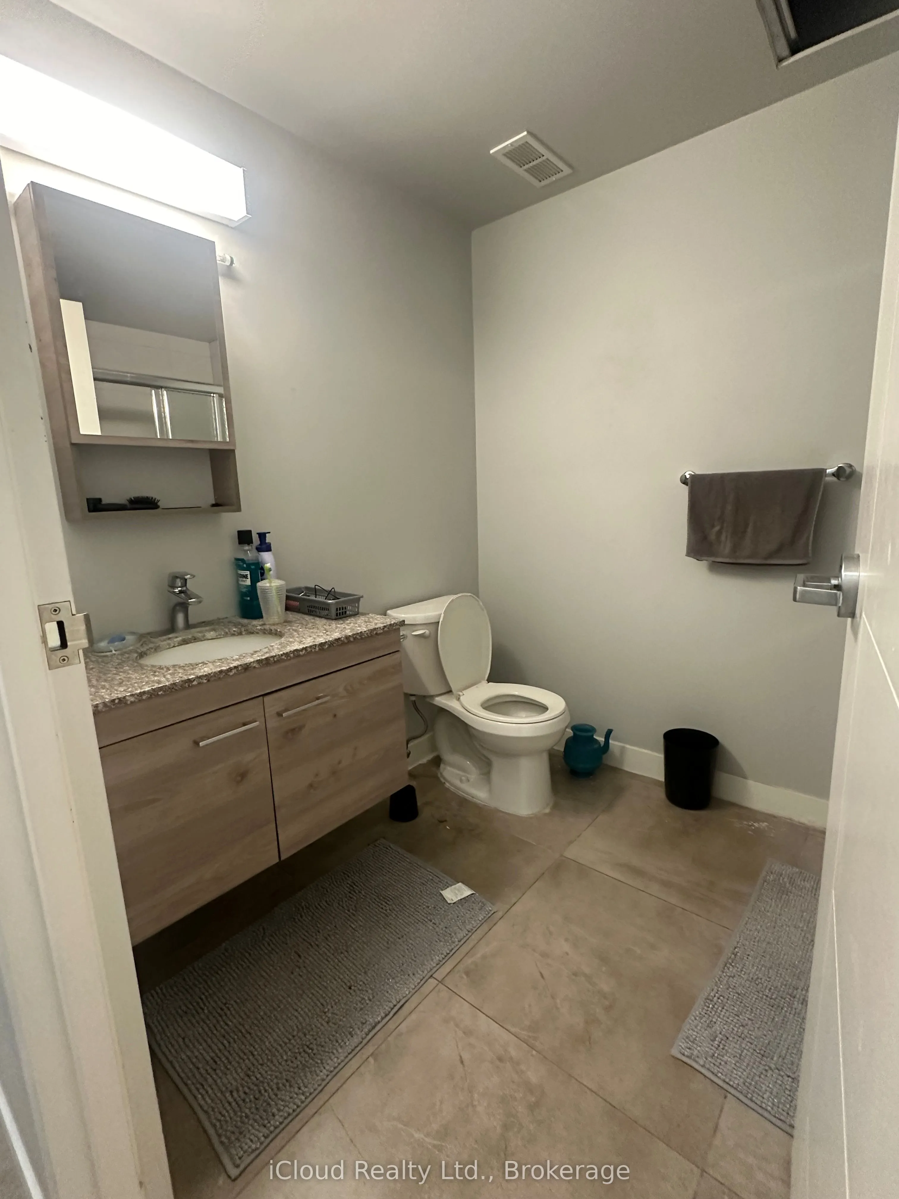 62 Balsam Street, #B408