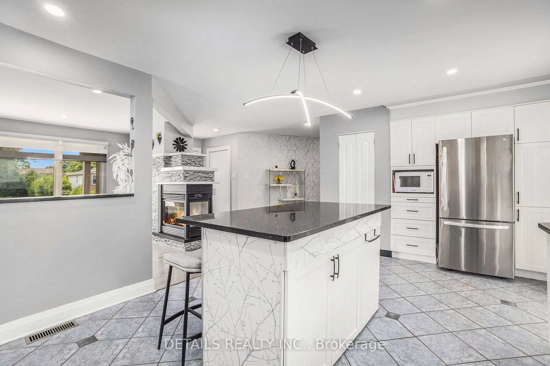 2215 Boyer Road
