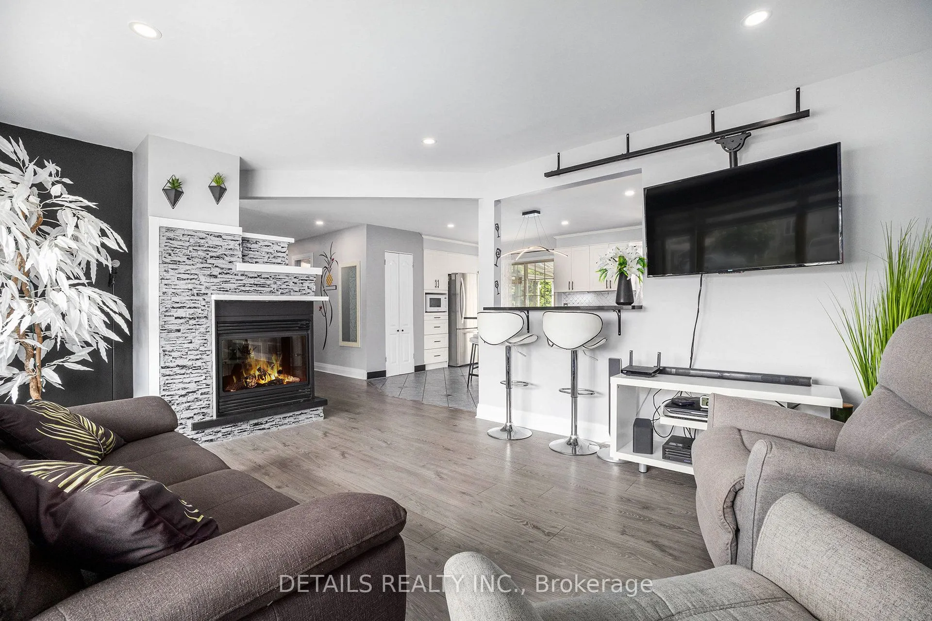 2215 Boyer Road