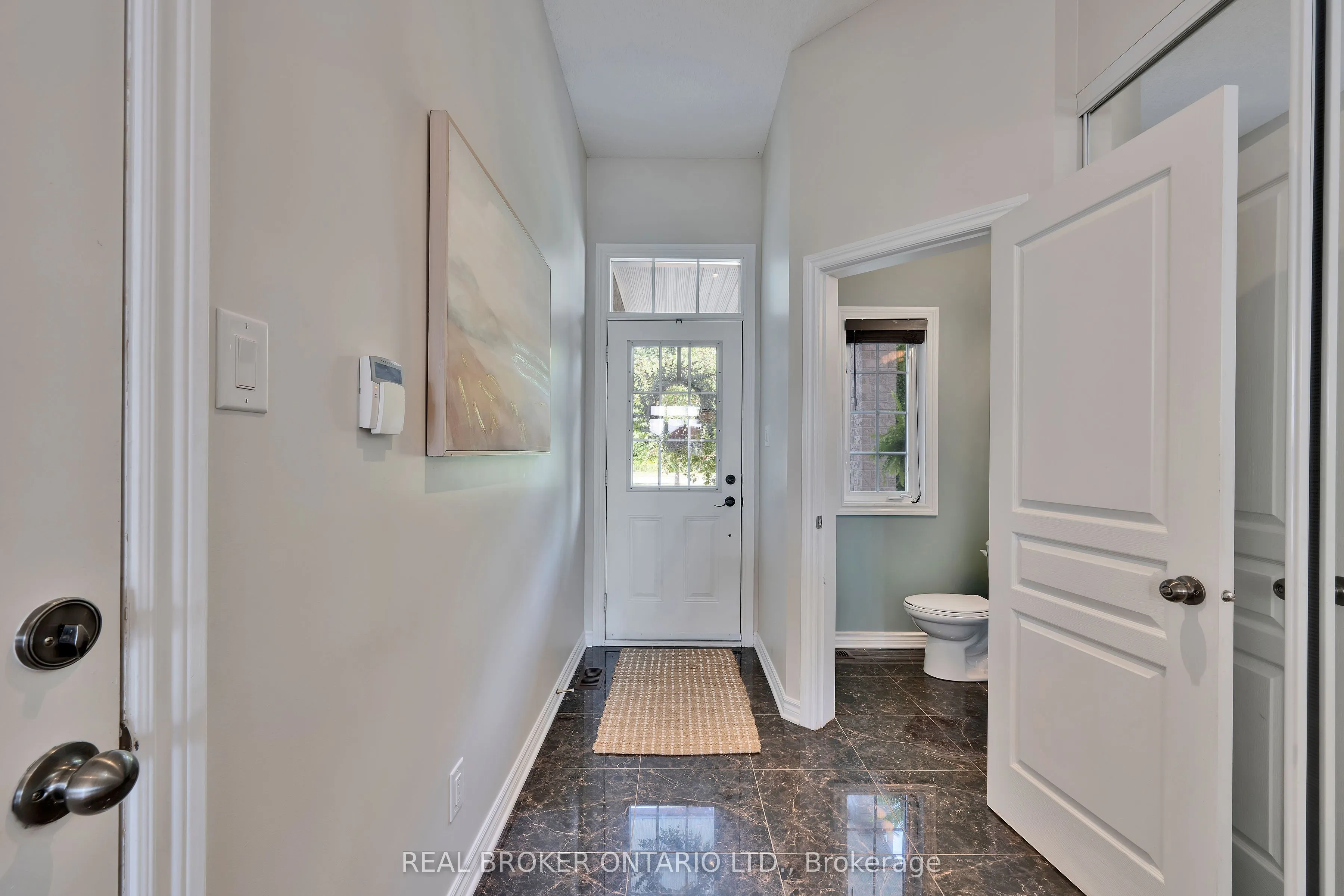 711 Bowercrest Crescent