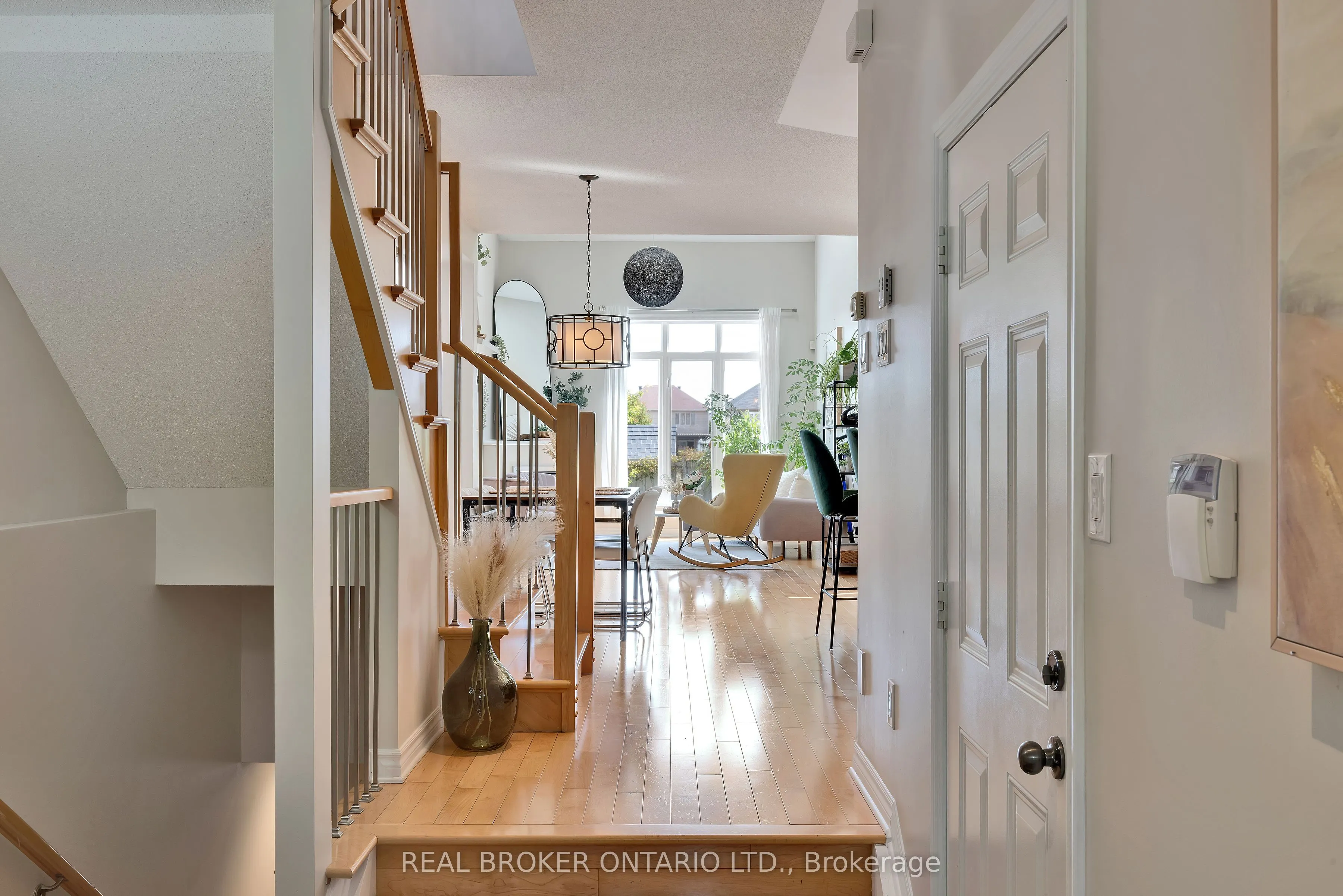 711 Bowercrest Crescent
