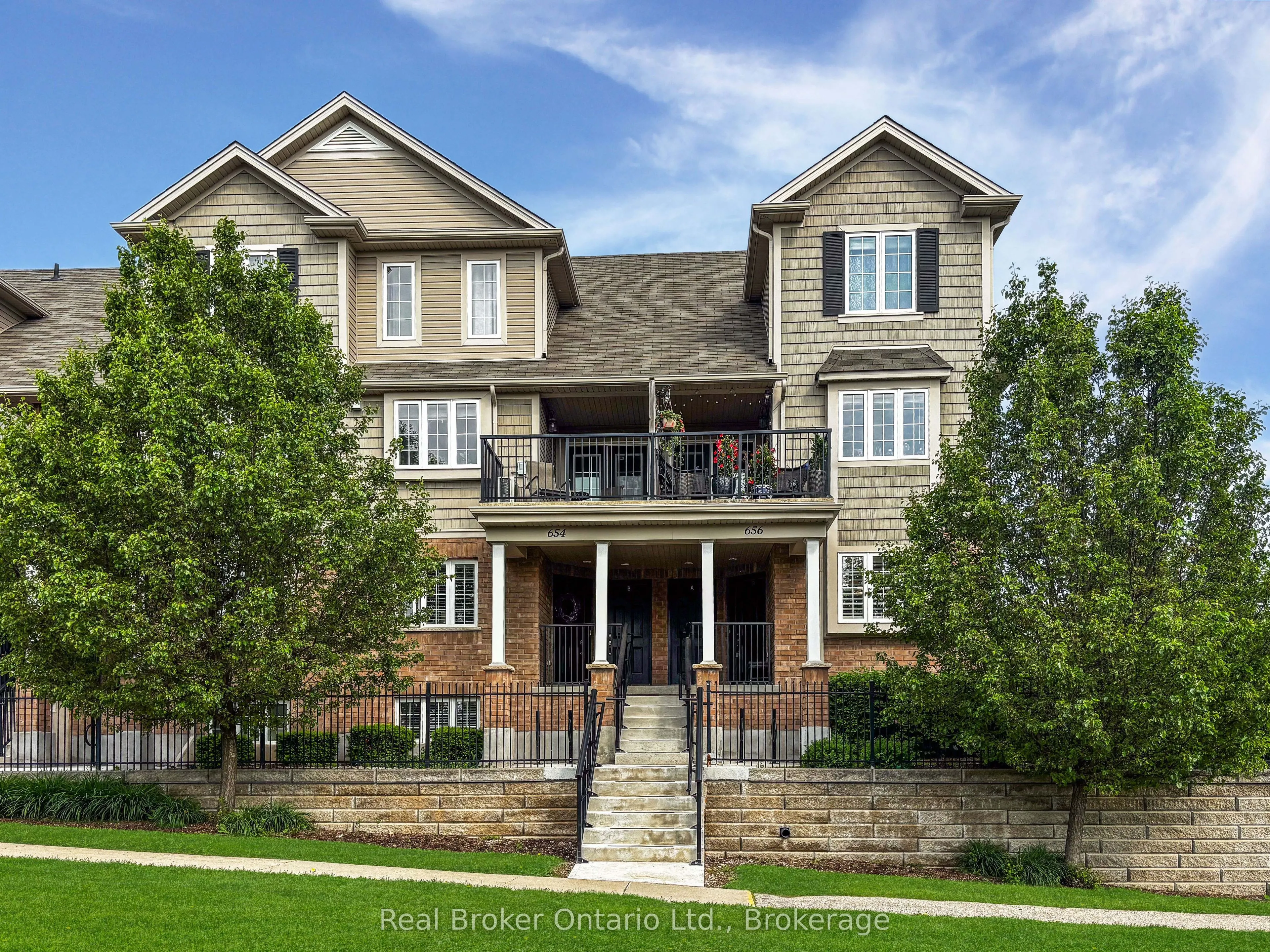 656 Woodlawn Road E, #656B