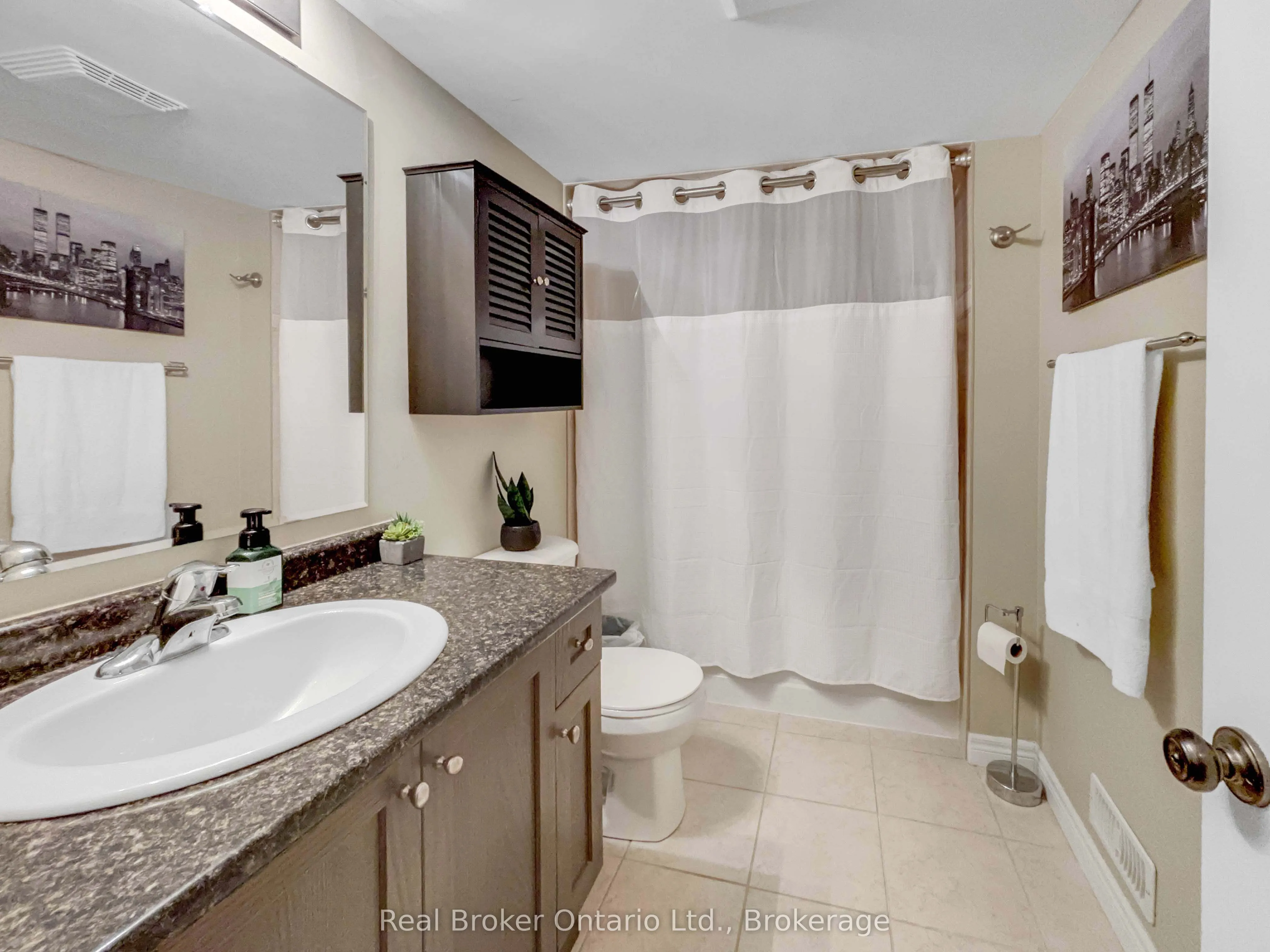 656 Woodlawn Road E, #656B