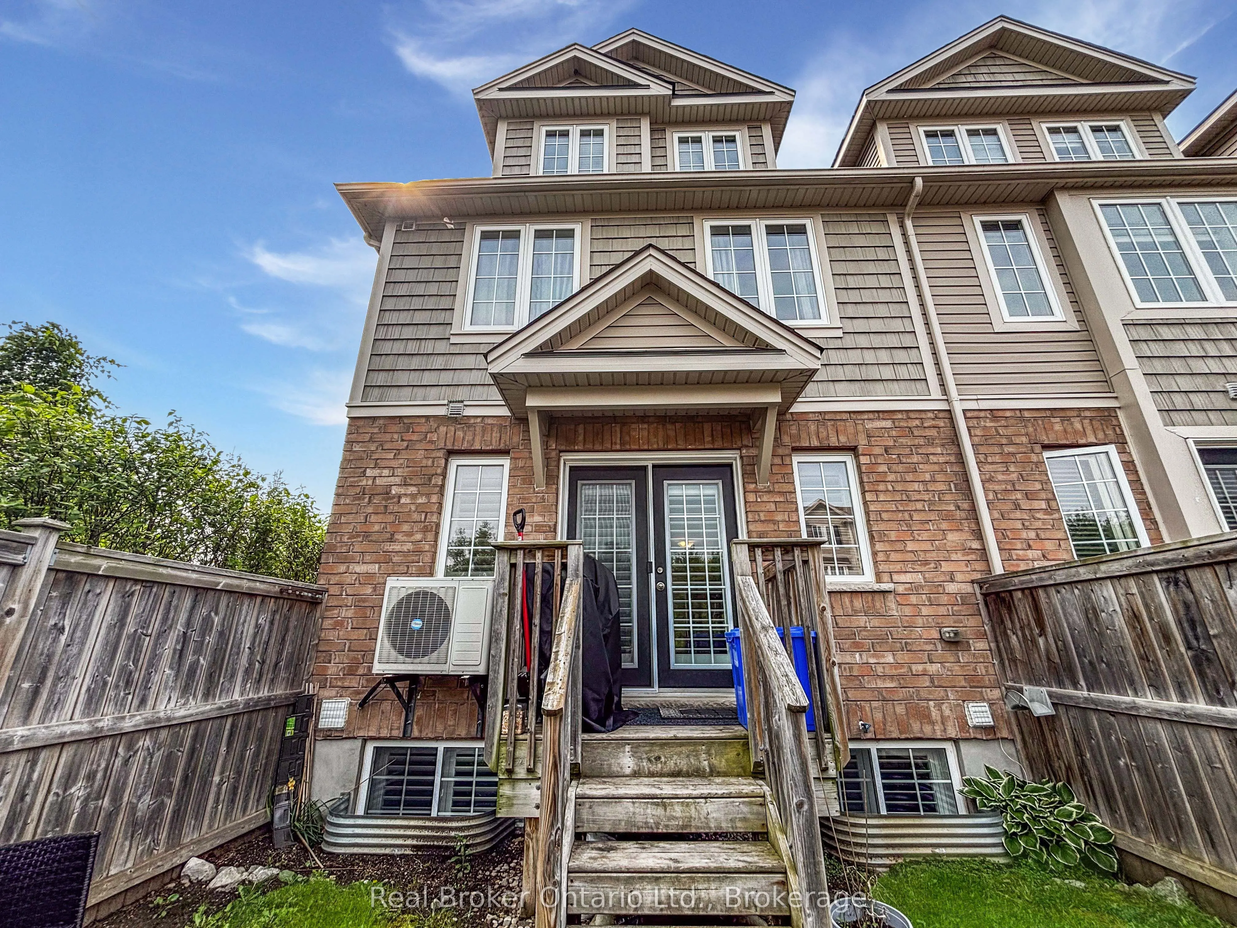 656 Woodlawn Road E, #656B