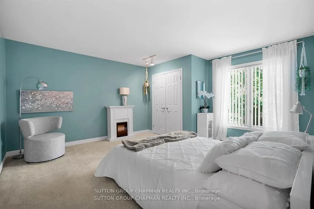 712 Riverside Drive