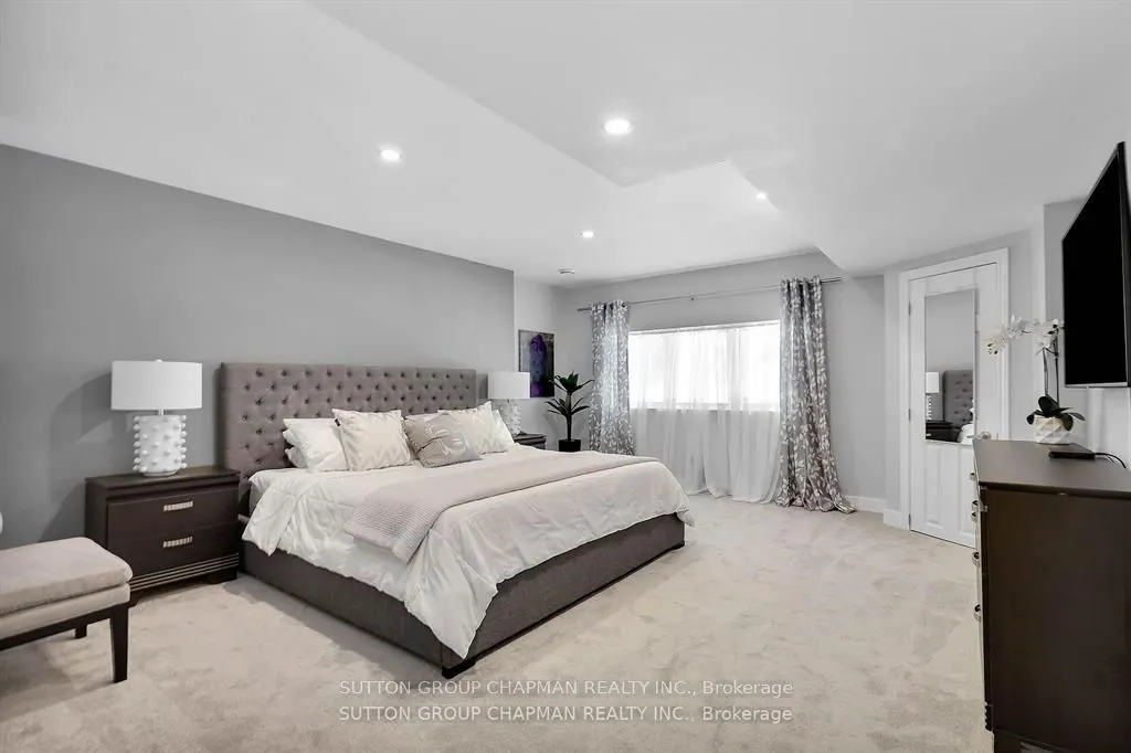712 Riverside Drive