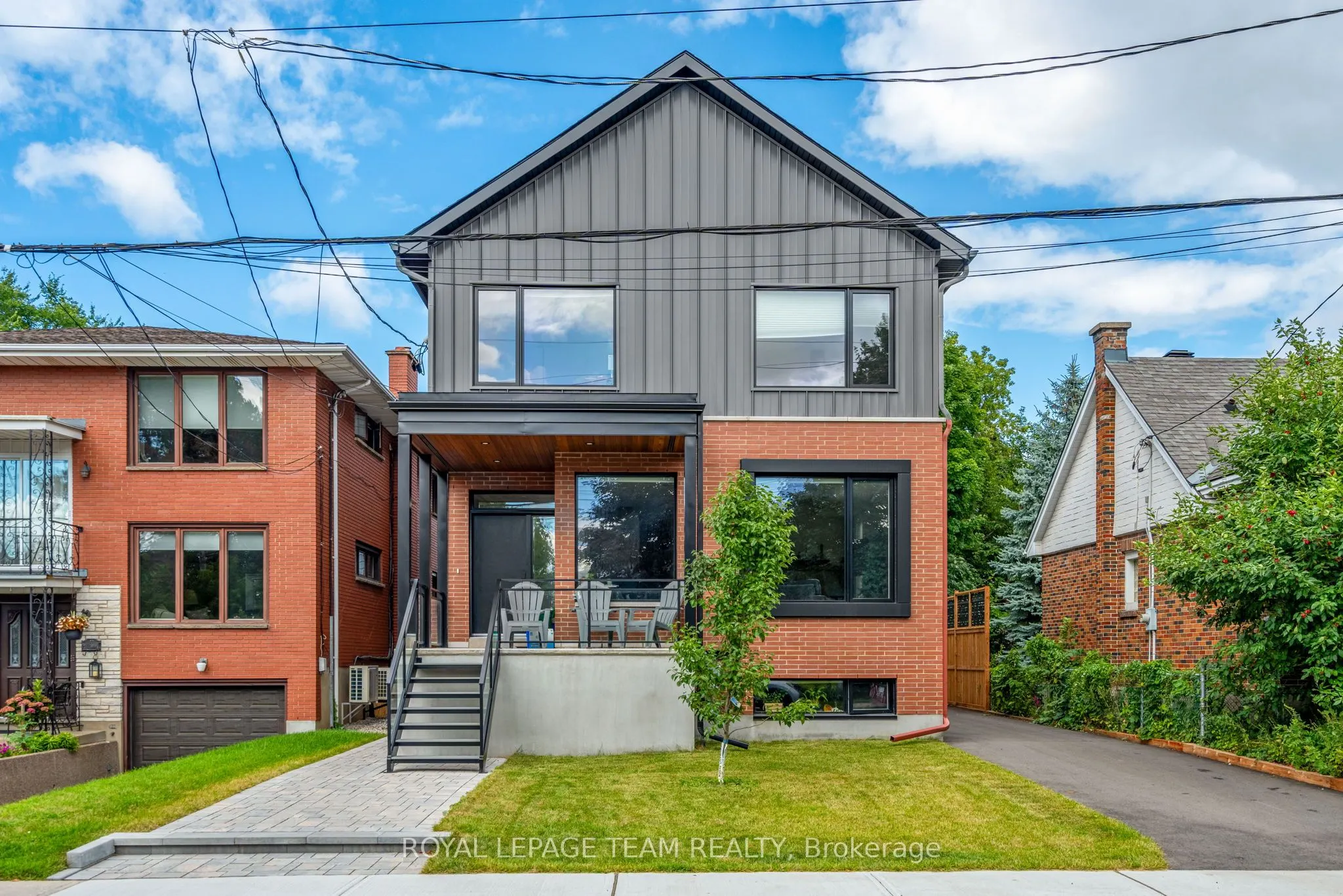 241 Breezehill Avenue S, #A/A2