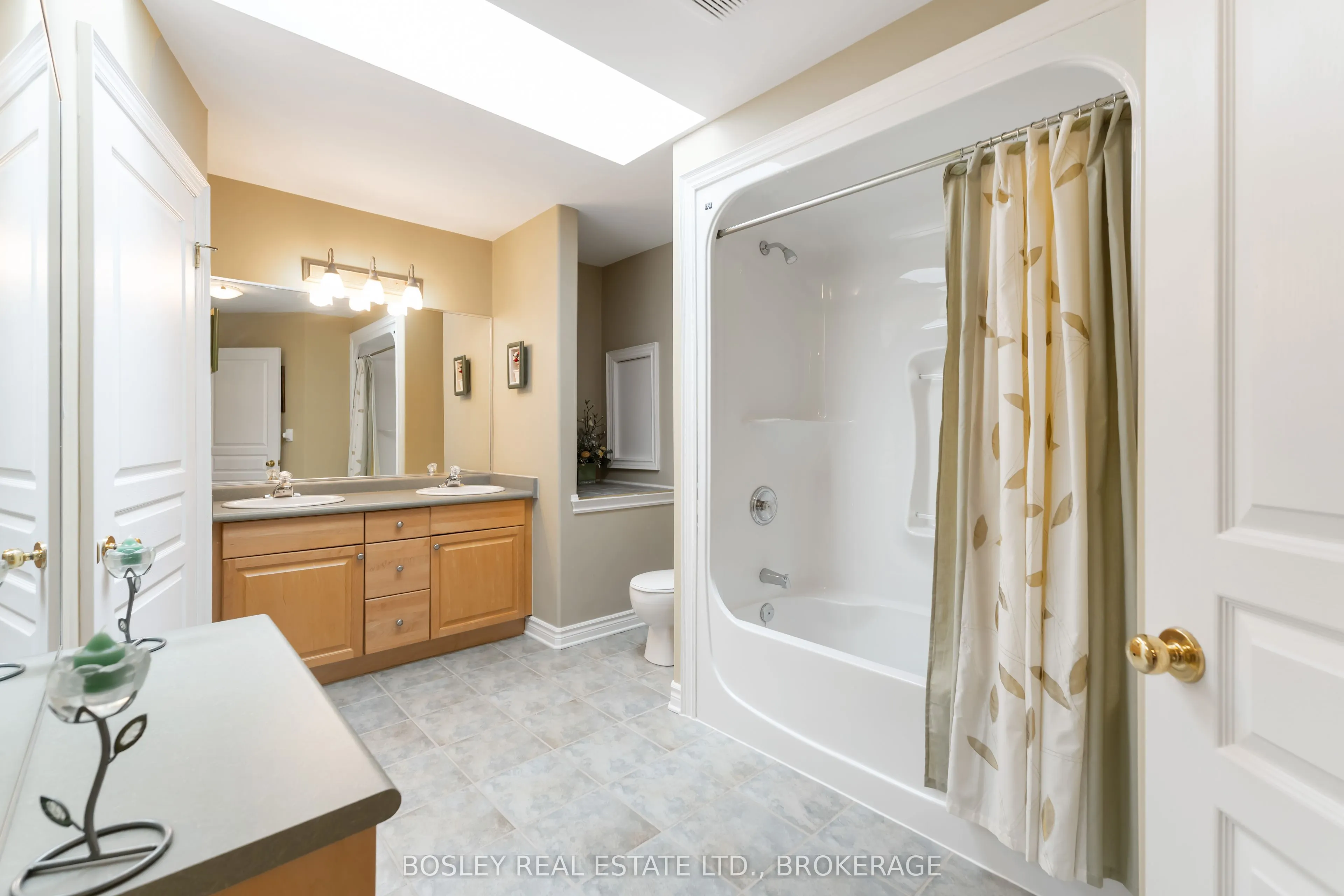 308 Queenston Street, #14