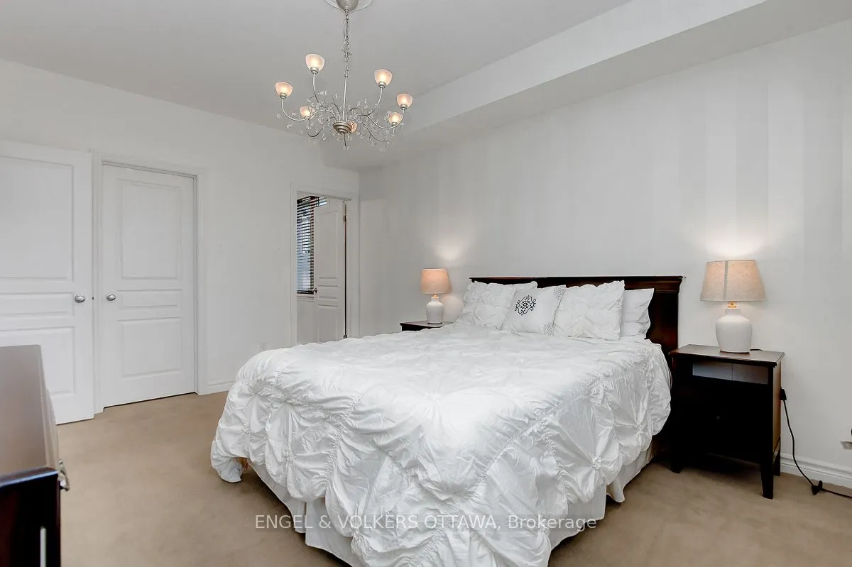 188 Hornchurch Lane, #E