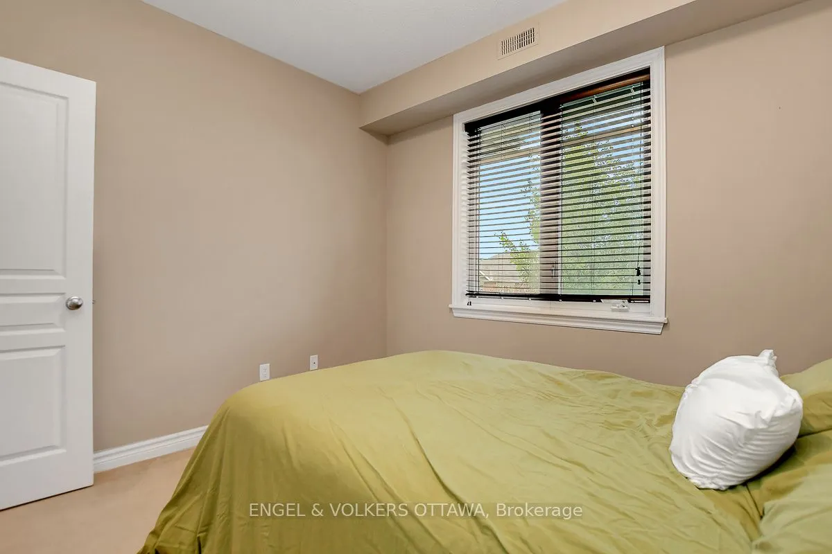 188 Hornchurch Lane, #E