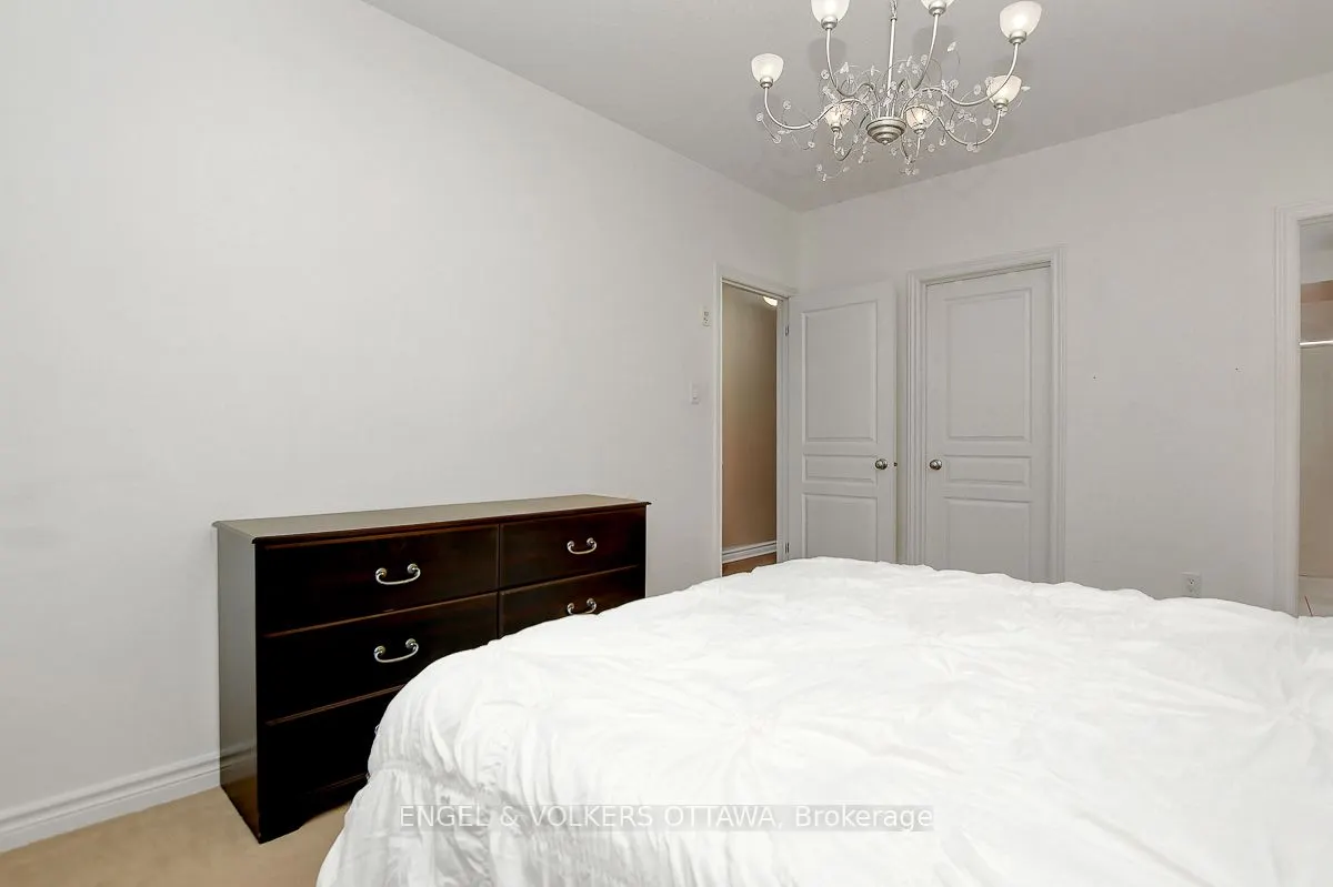 188 Hornchurch Lane, #E