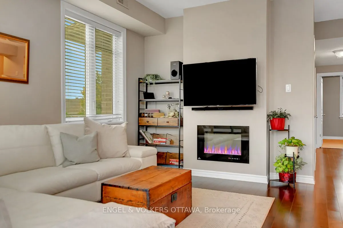 188 Hornchurch Lane, #E