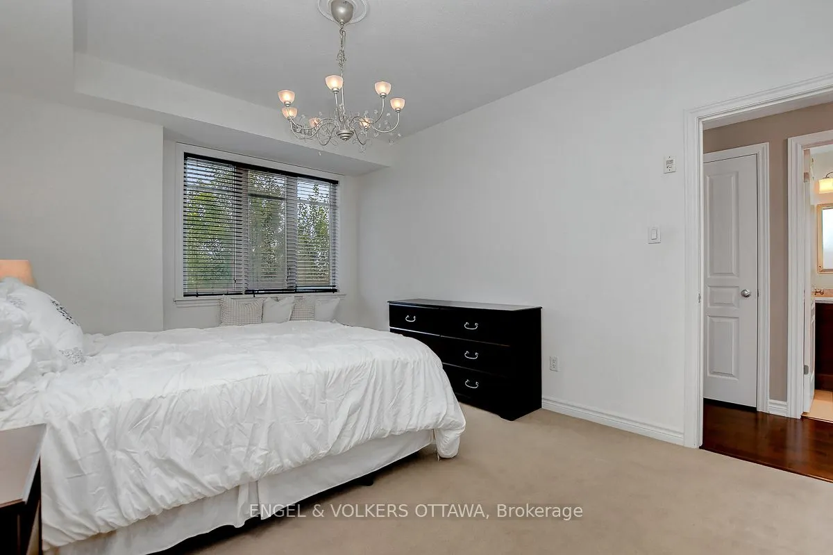 188 Hornchurch Lane, #E