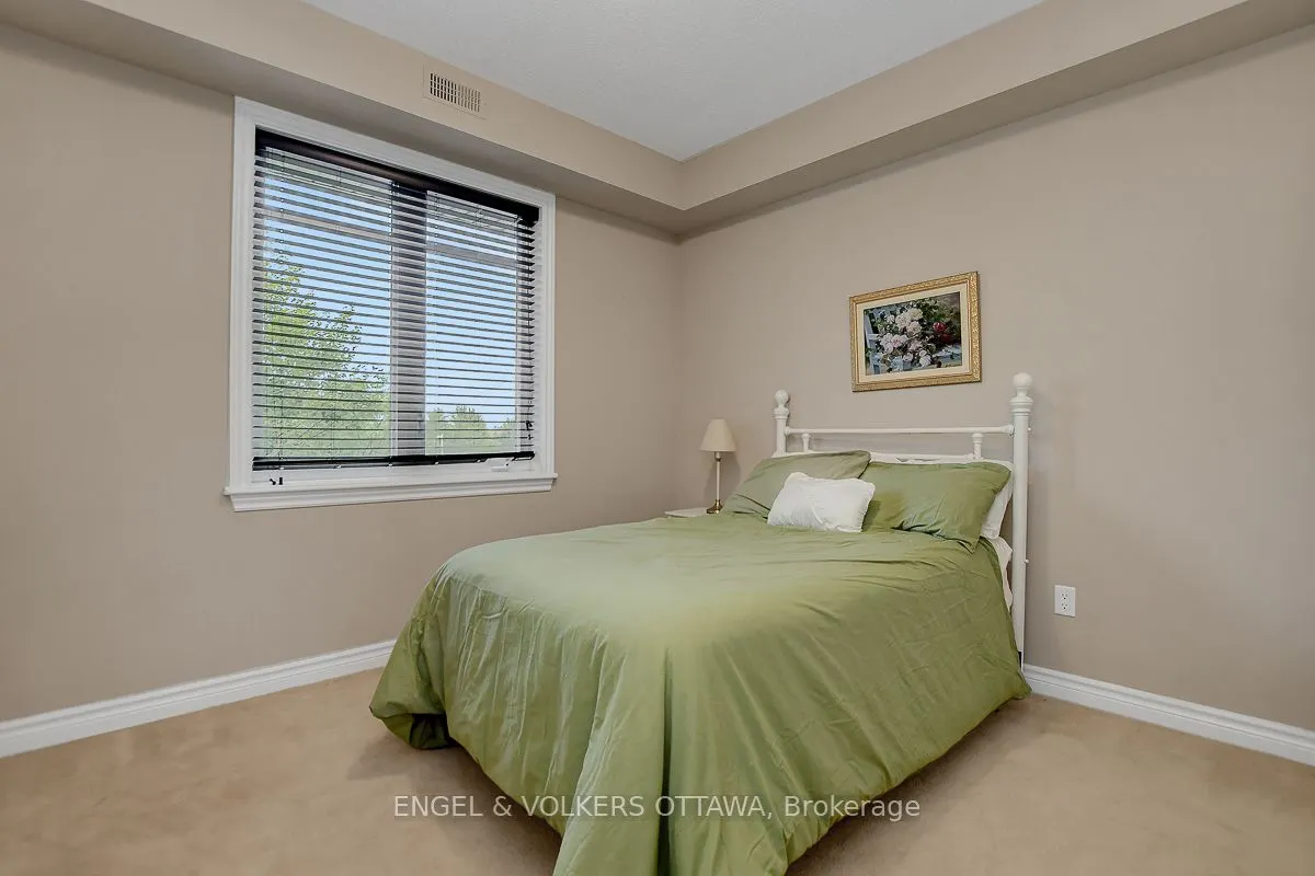 188 Hornchurch Lane, #E