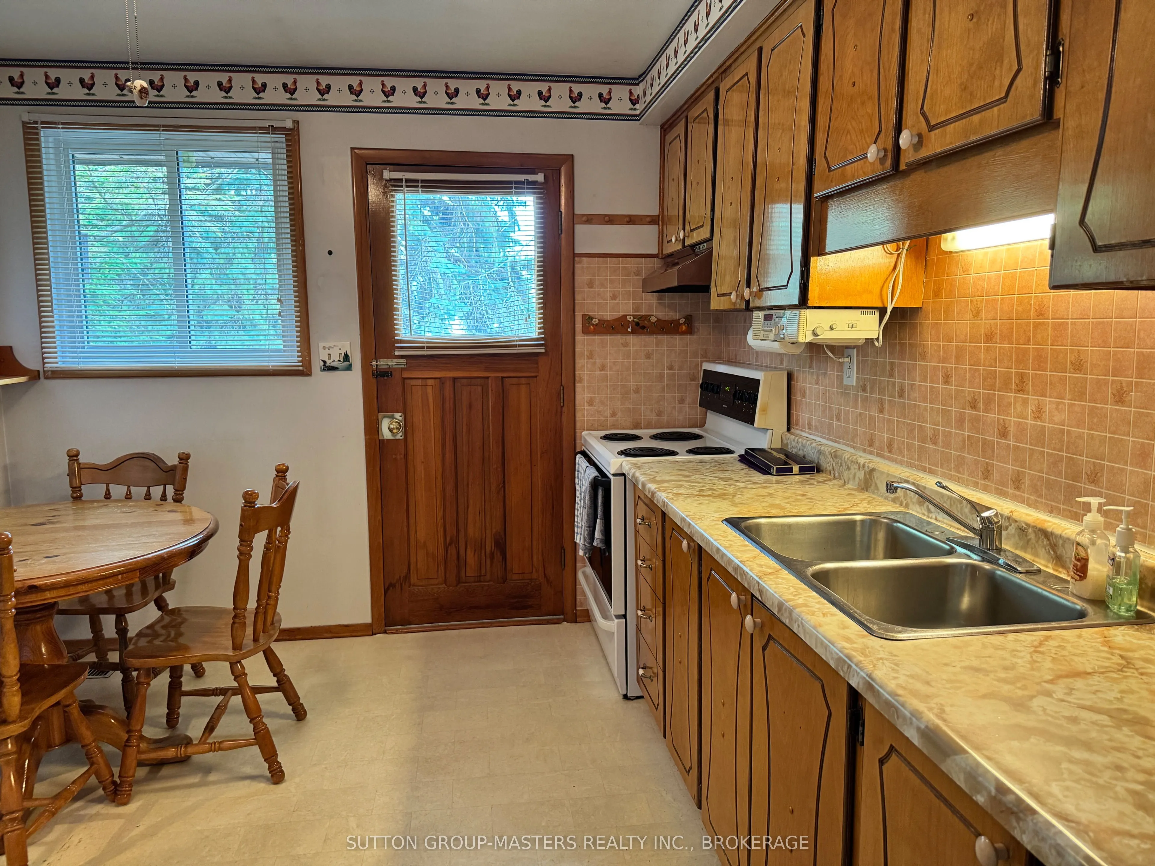 79 Inverness Crescent