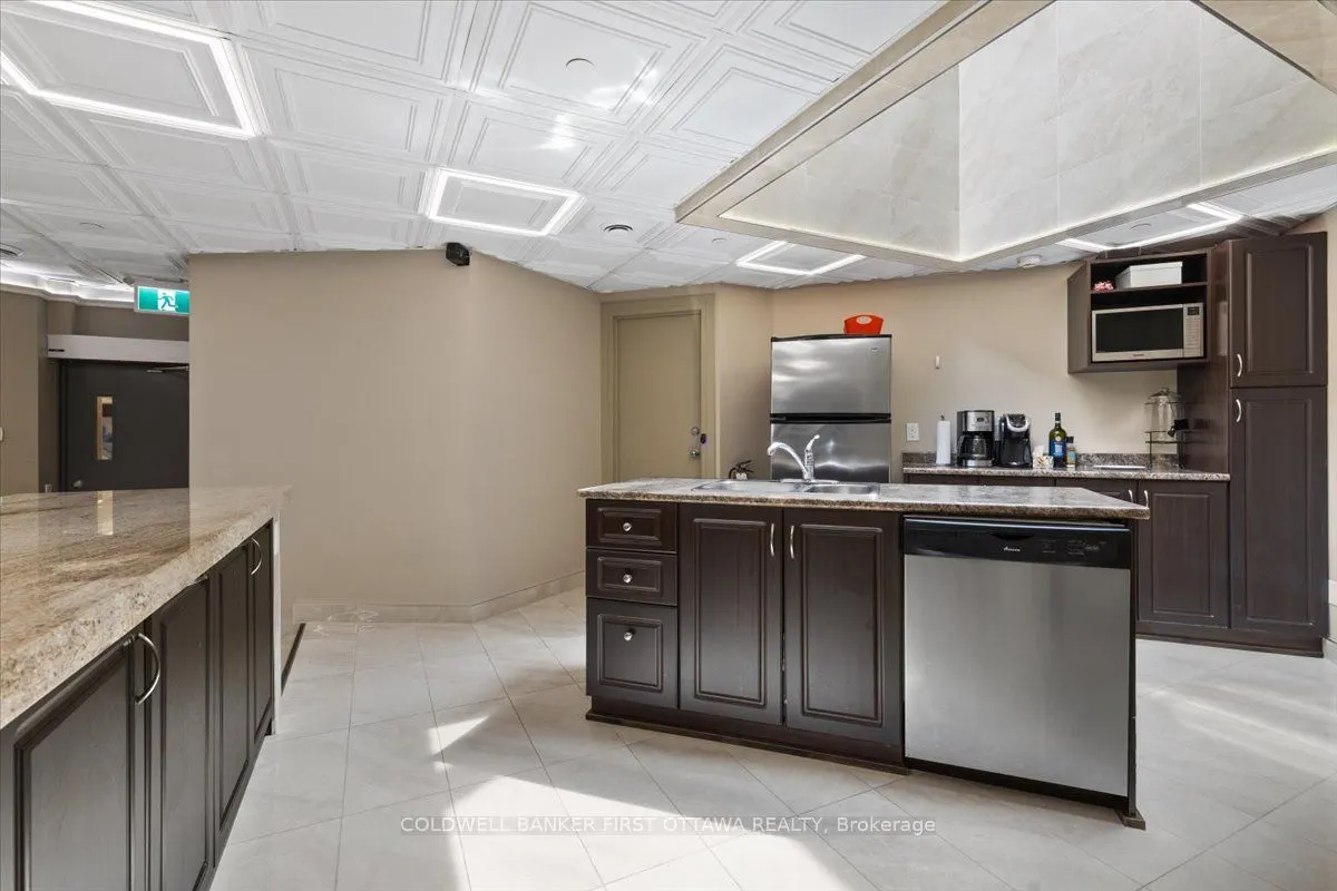 556 Laurier Avenue W, #506