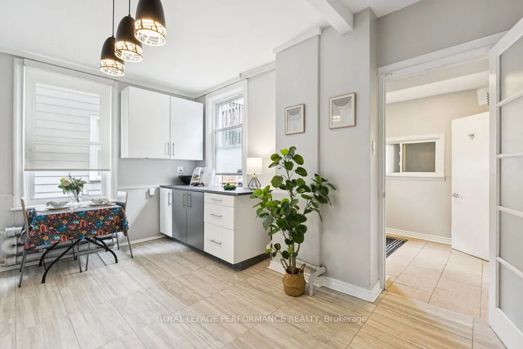 373 Bronson Avenue