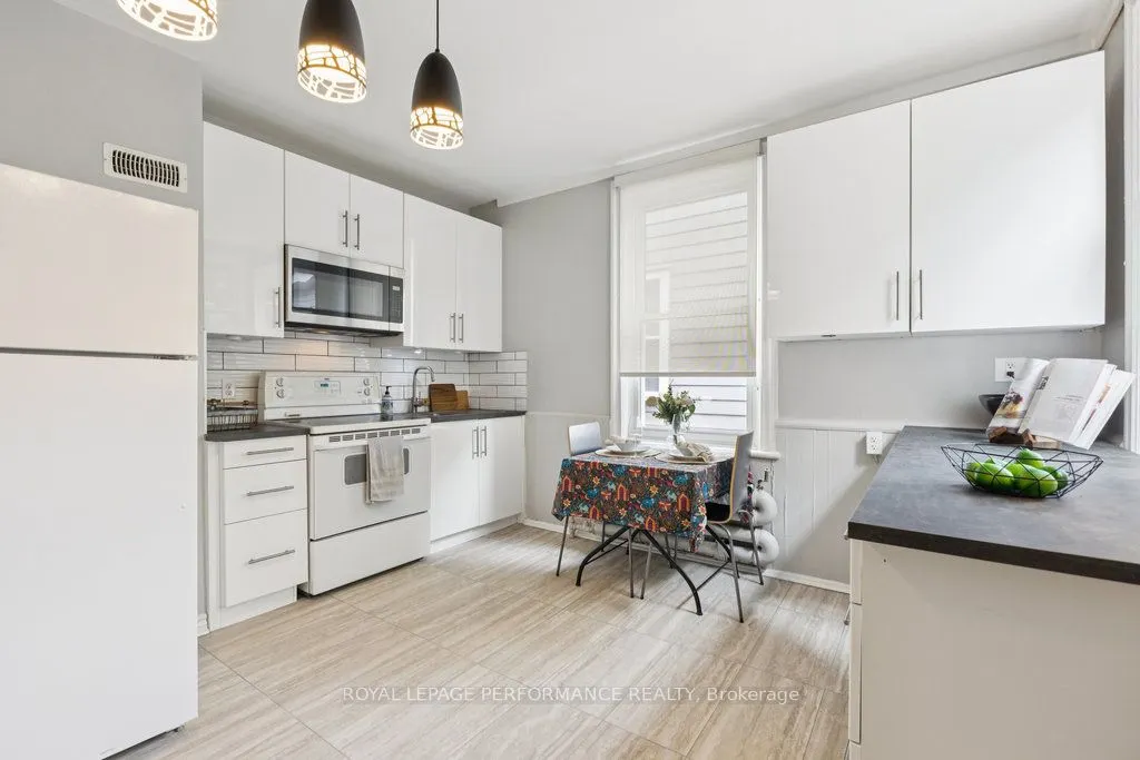 373 Bronson Avenue