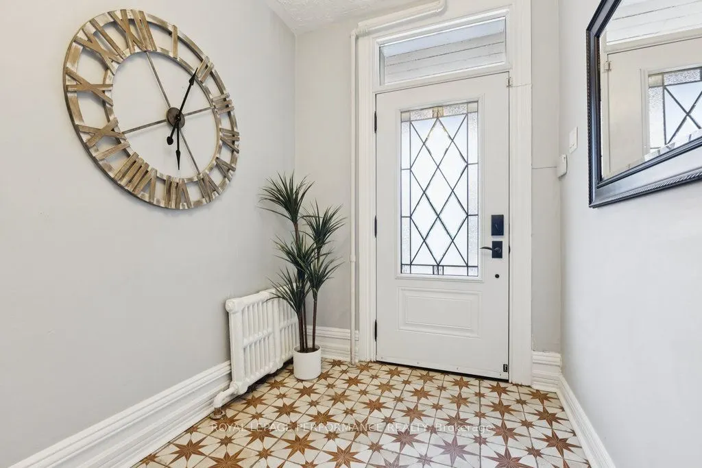 373 Bronson Avenue, #1