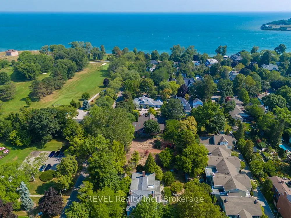 Building Lot Simcoe Street