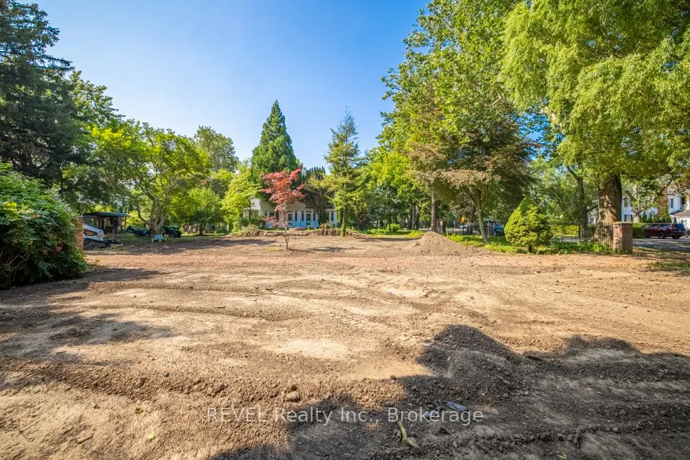 Building Lot Simcoe Street