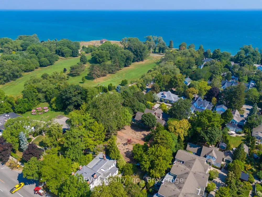 Building Lot Simcoe Street