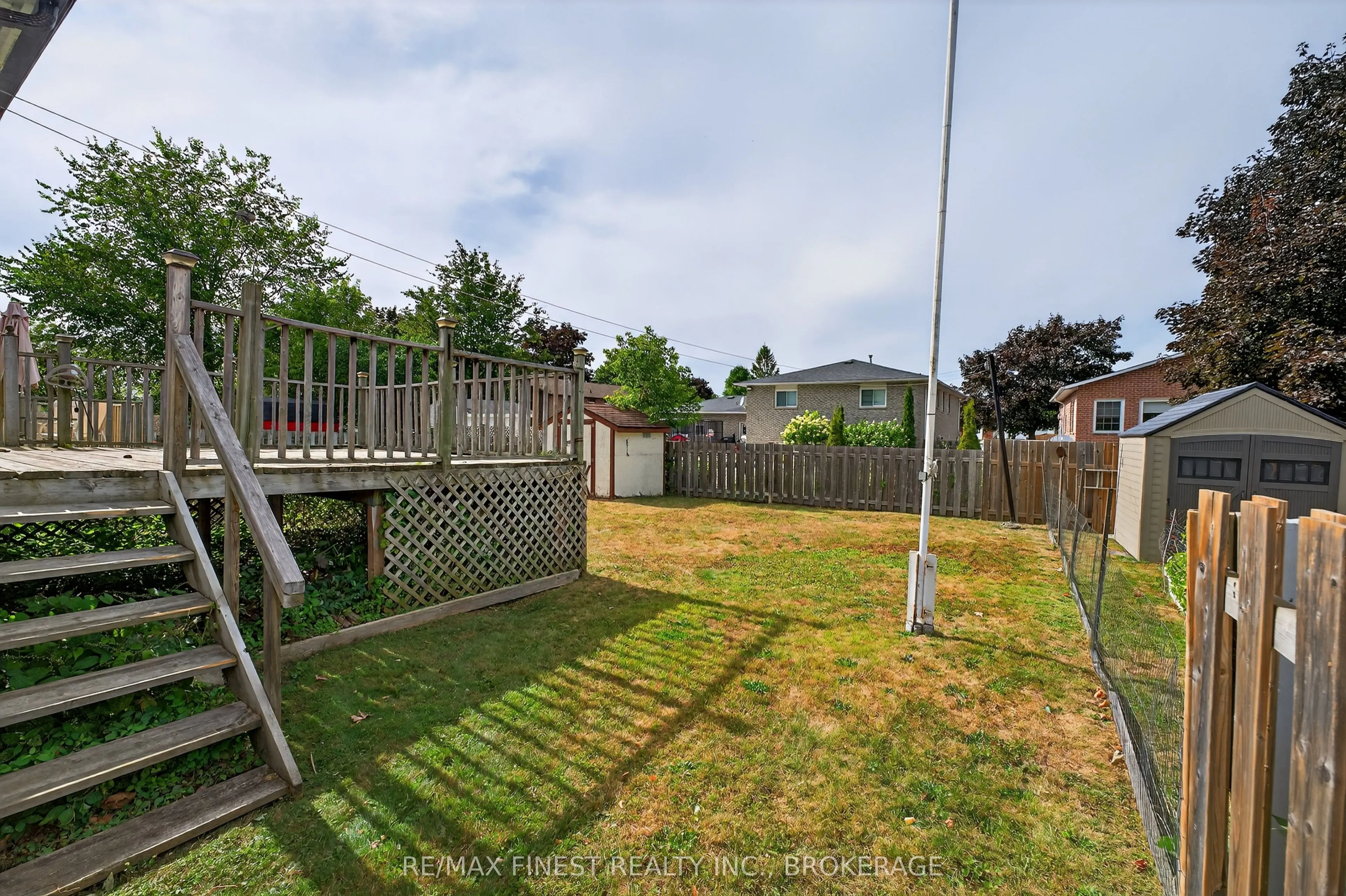 812 Cunningham Crescent