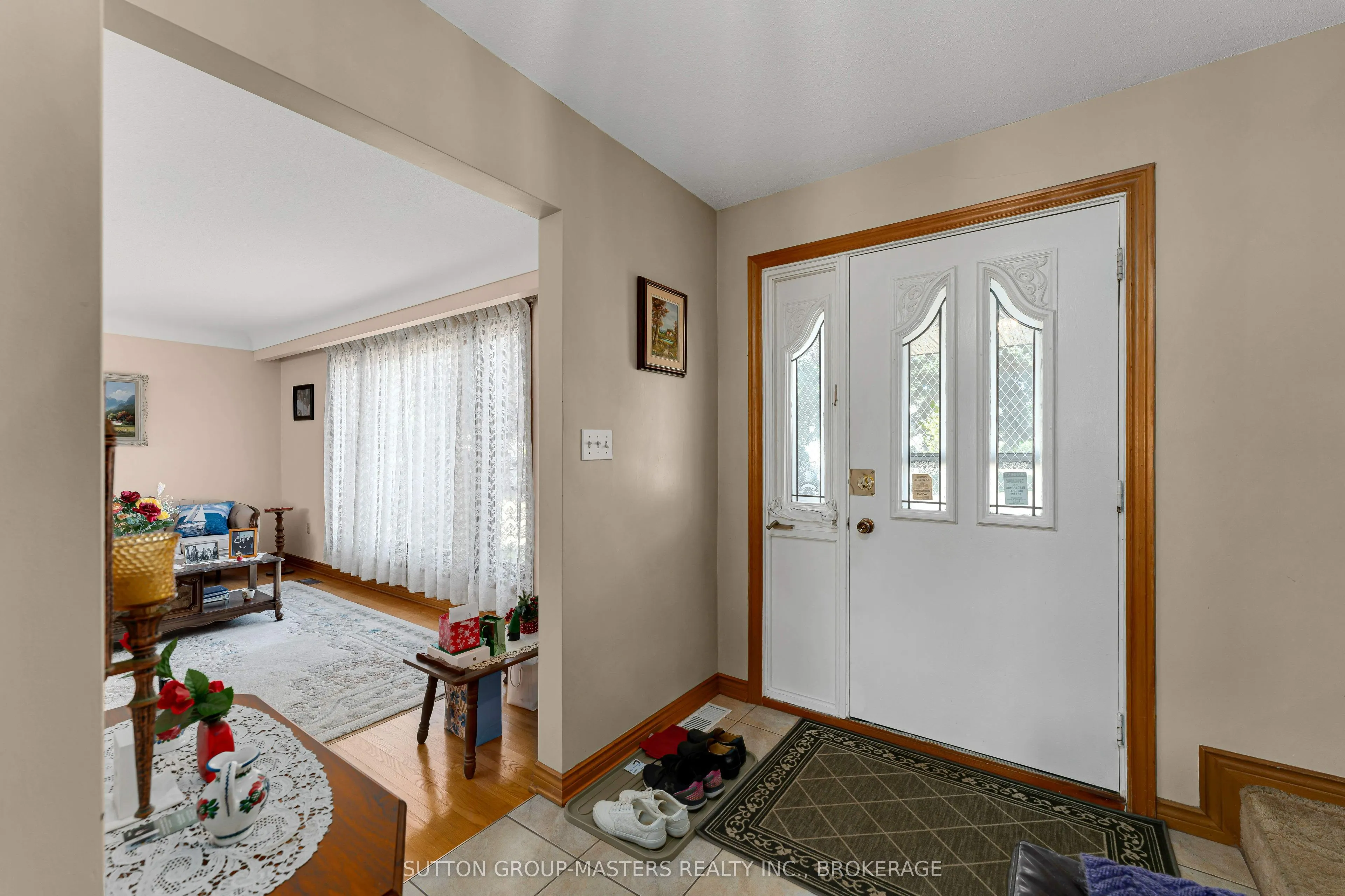 204 Inverness Crescent