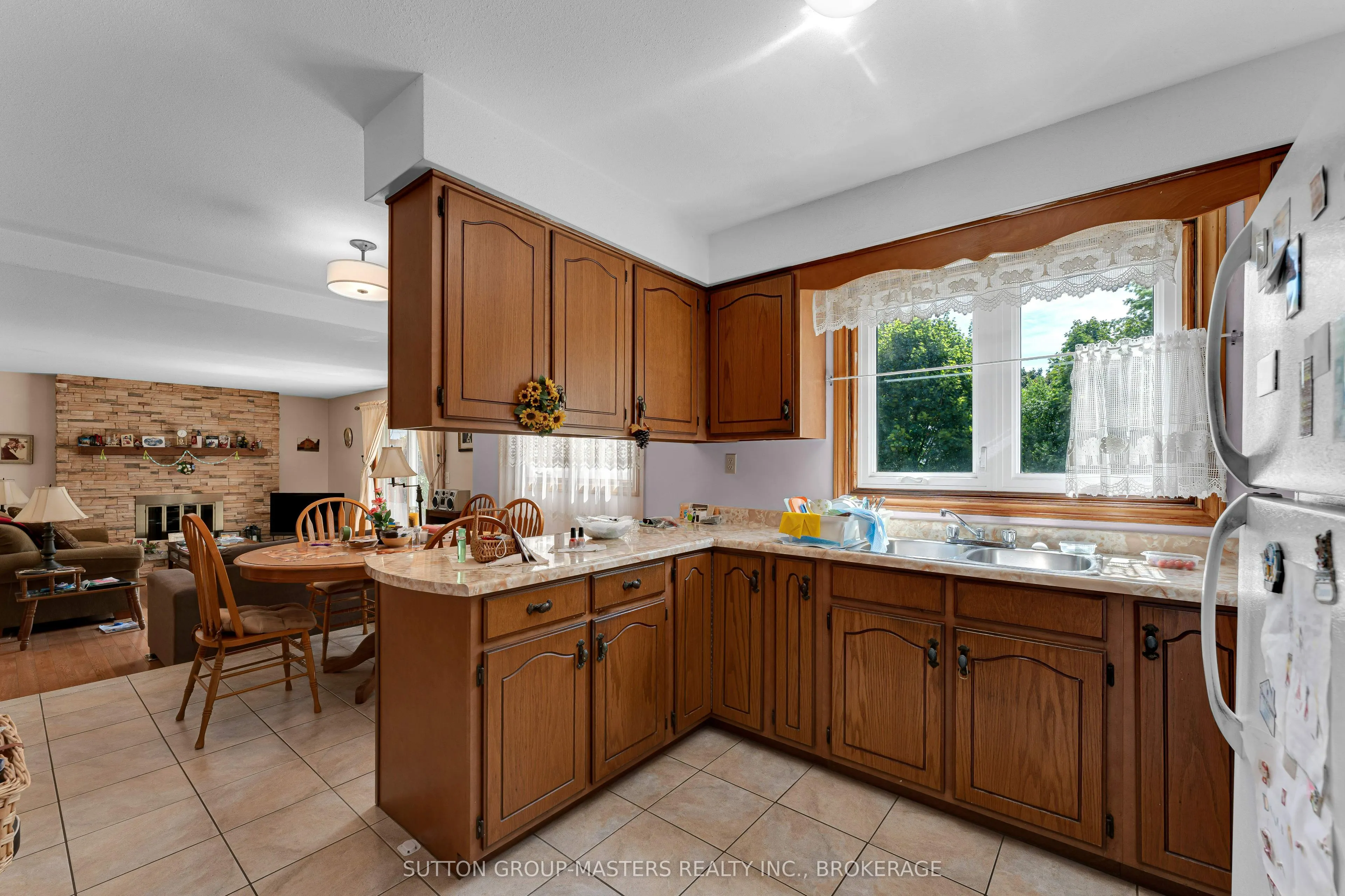 204 Inverness Crescent