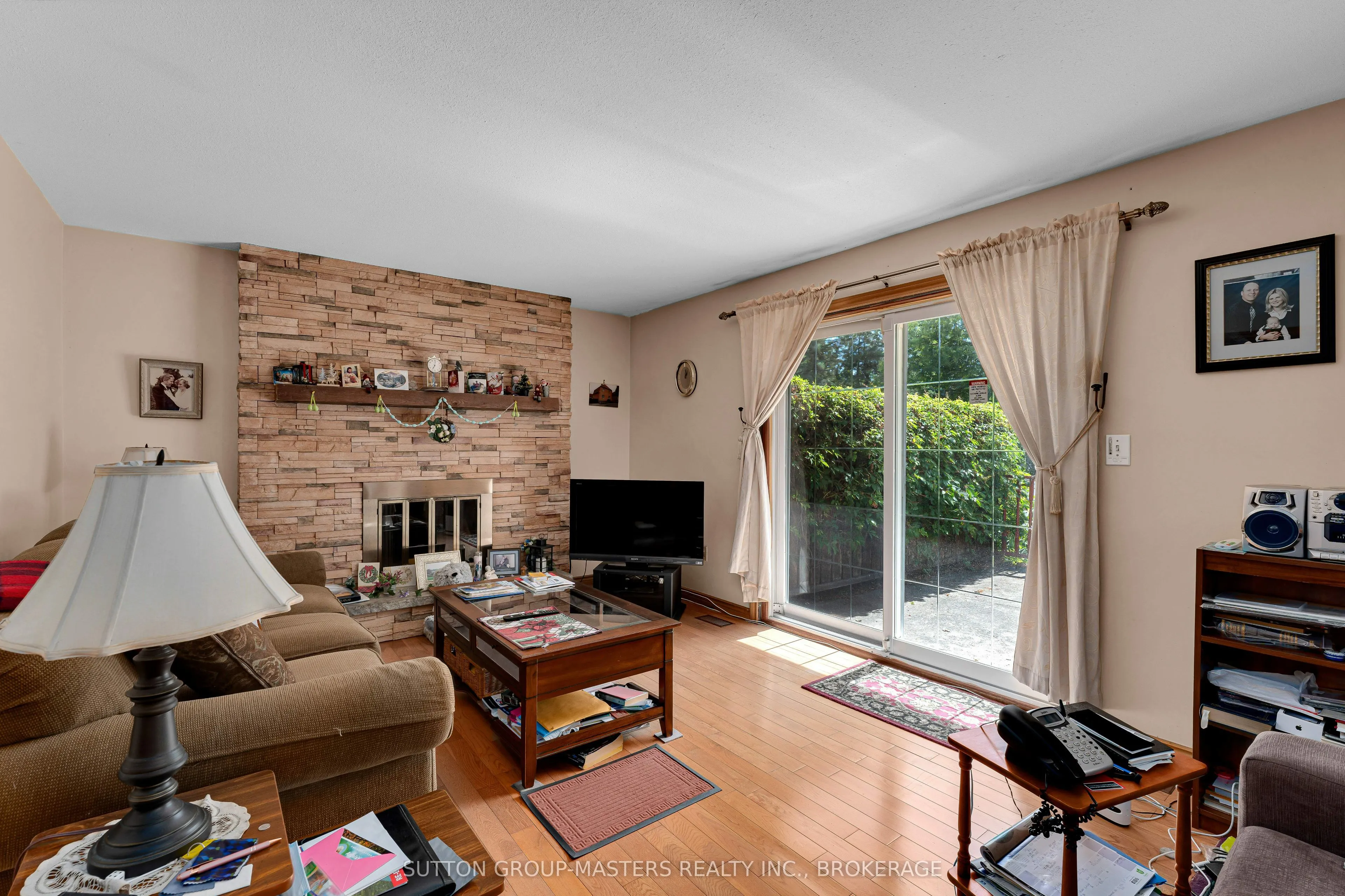 204 Inverness Crescent