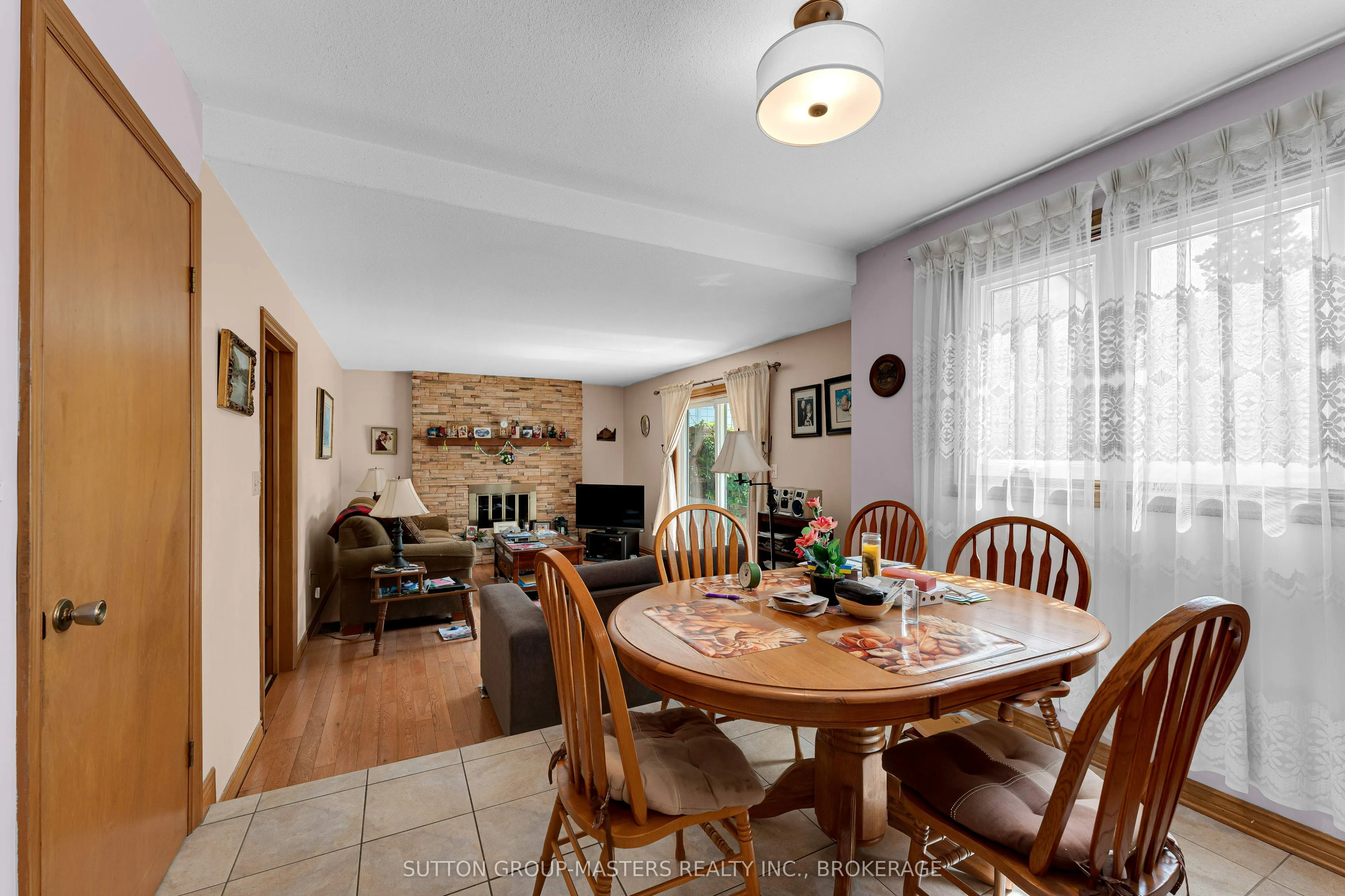 204 Inverness Crescent