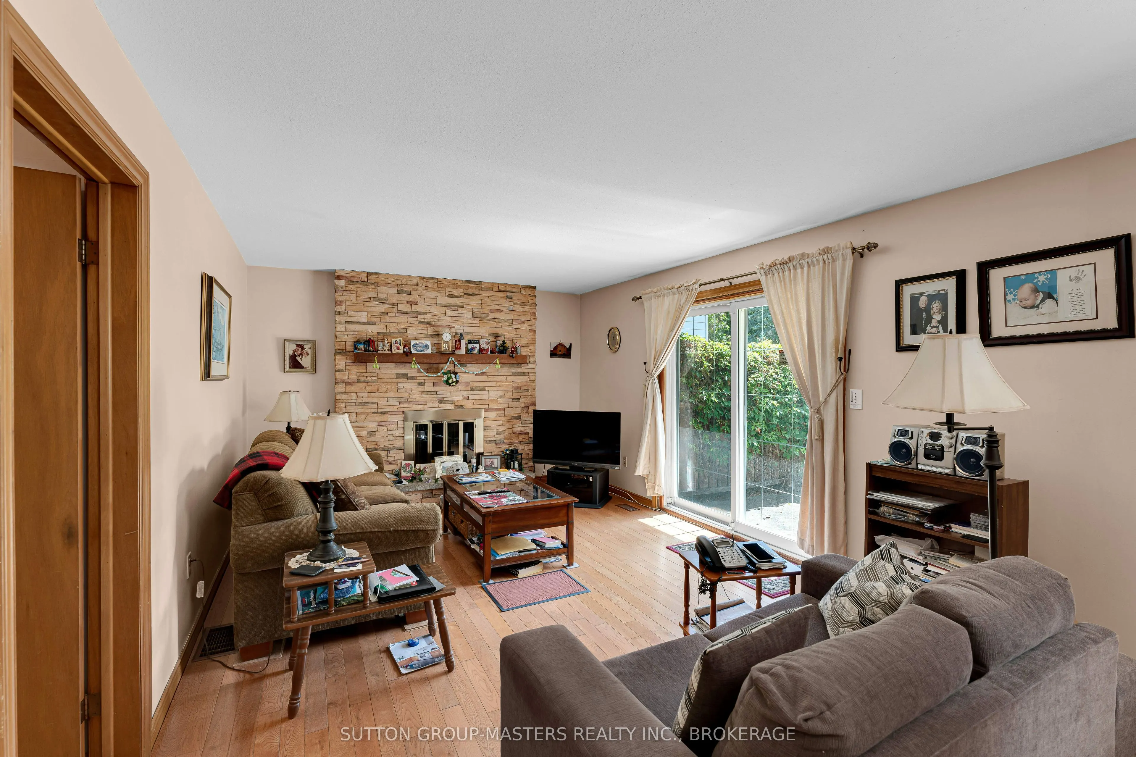 204 Inverness Crescent