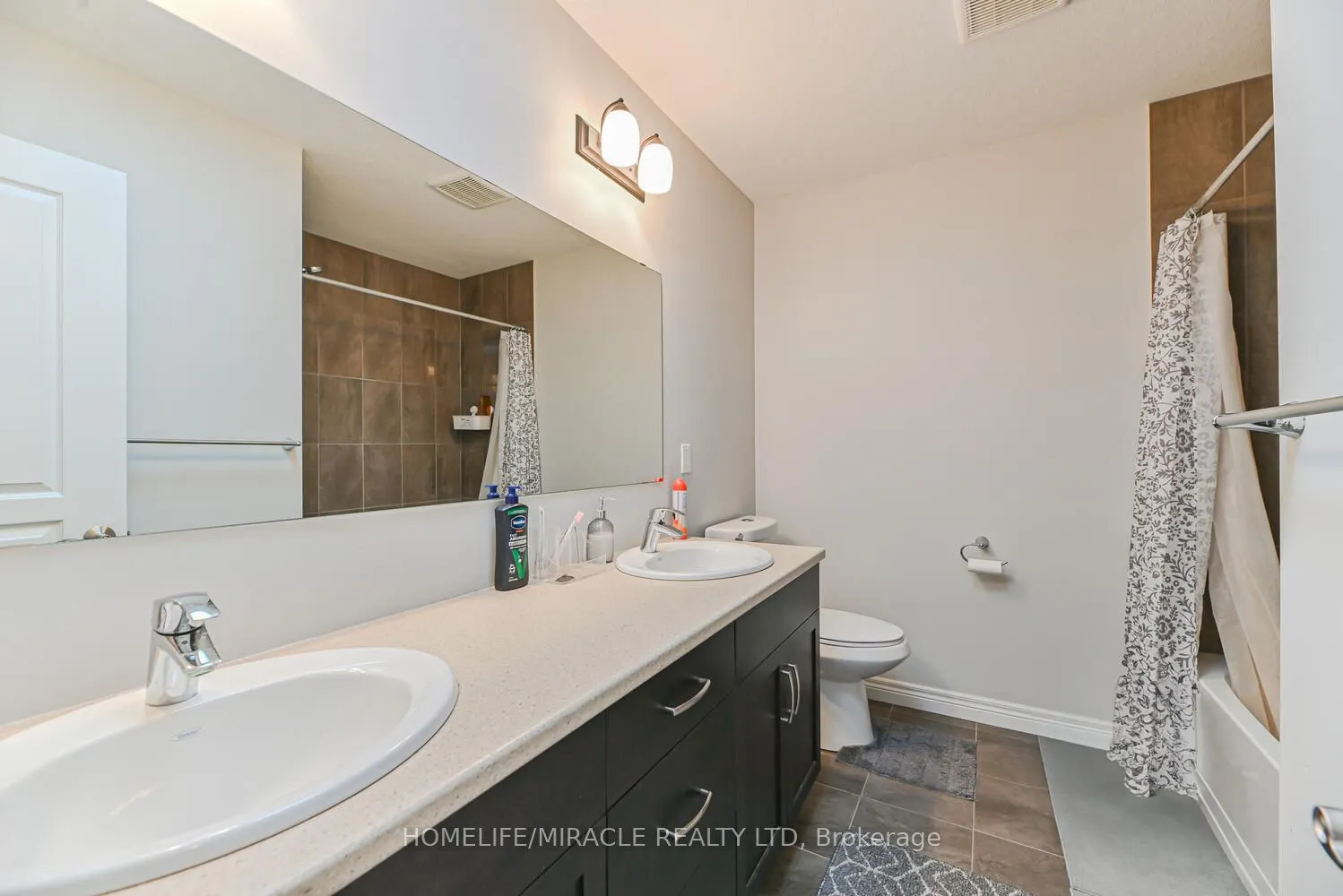 20 Lawson Street, #14