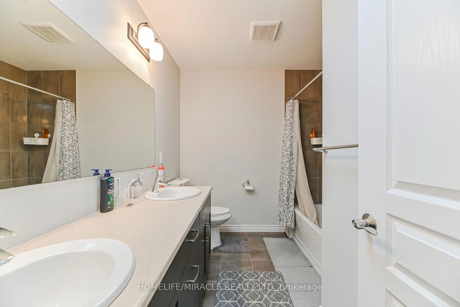 20 Lawson Street, #14
