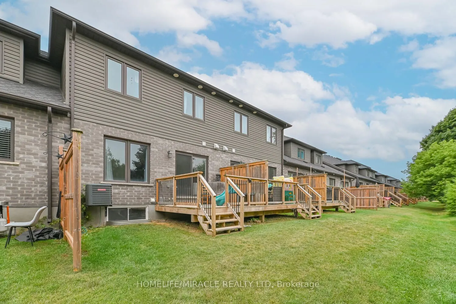 20 Lawson Street, #14