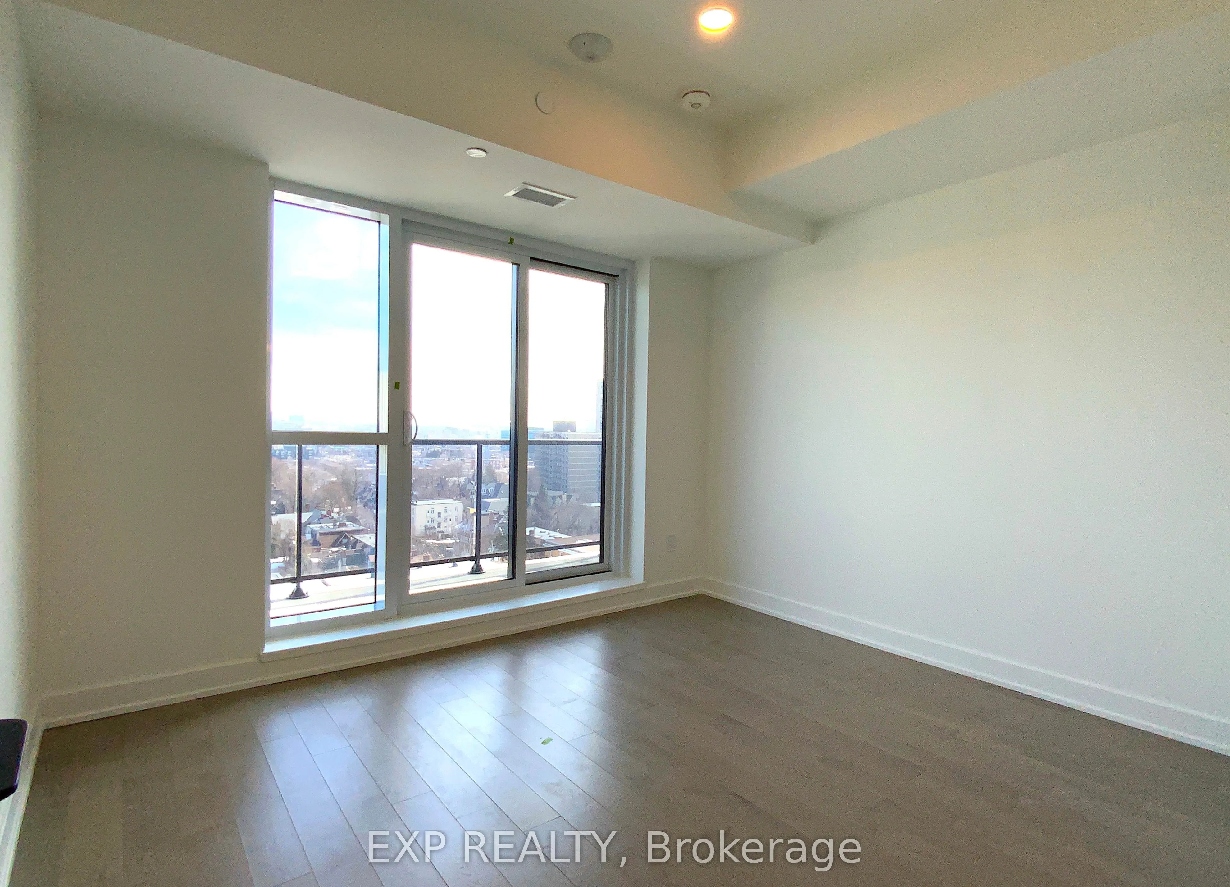 560 RIDEAU Street, #1207