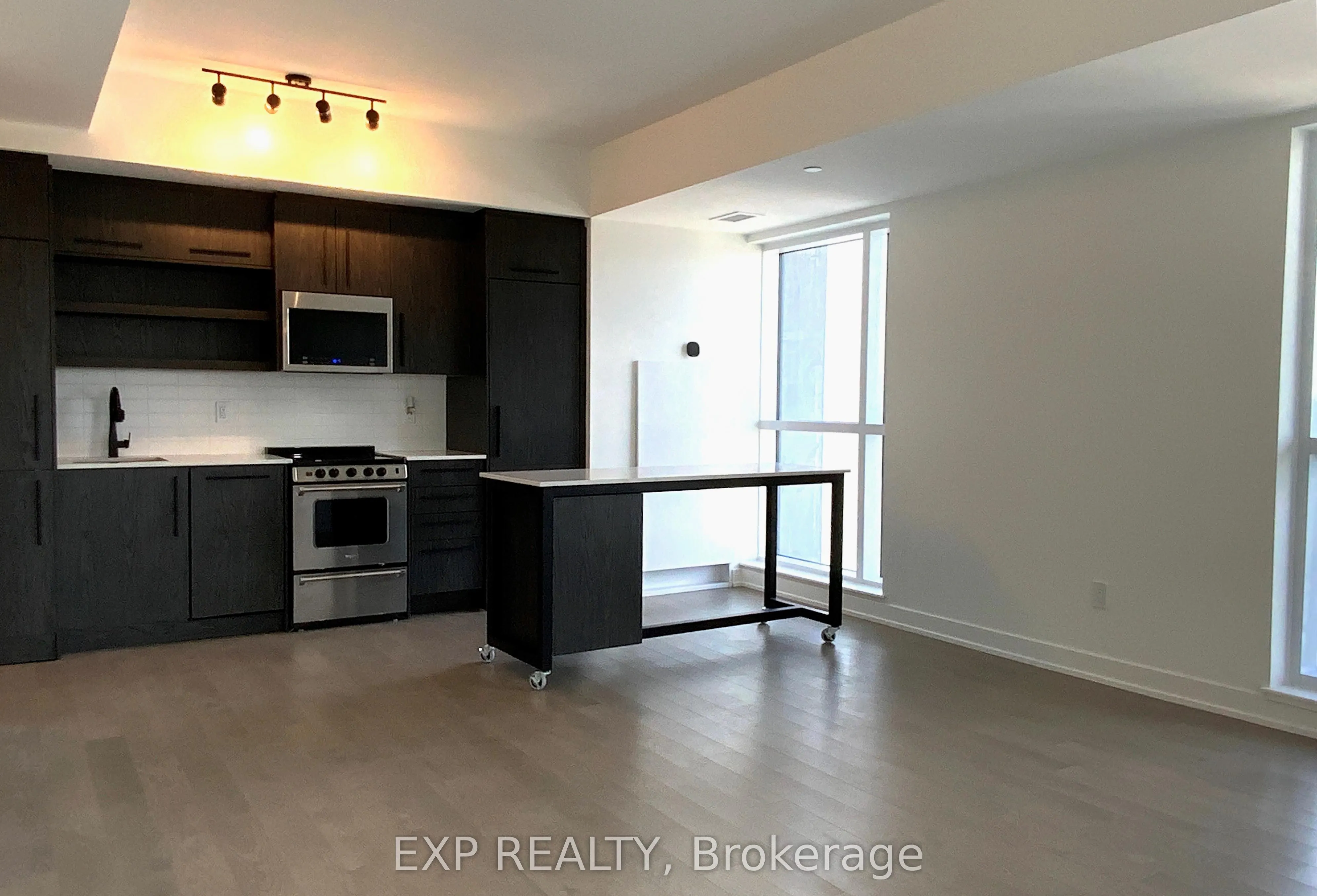 560 RIDEAU Street, #1207