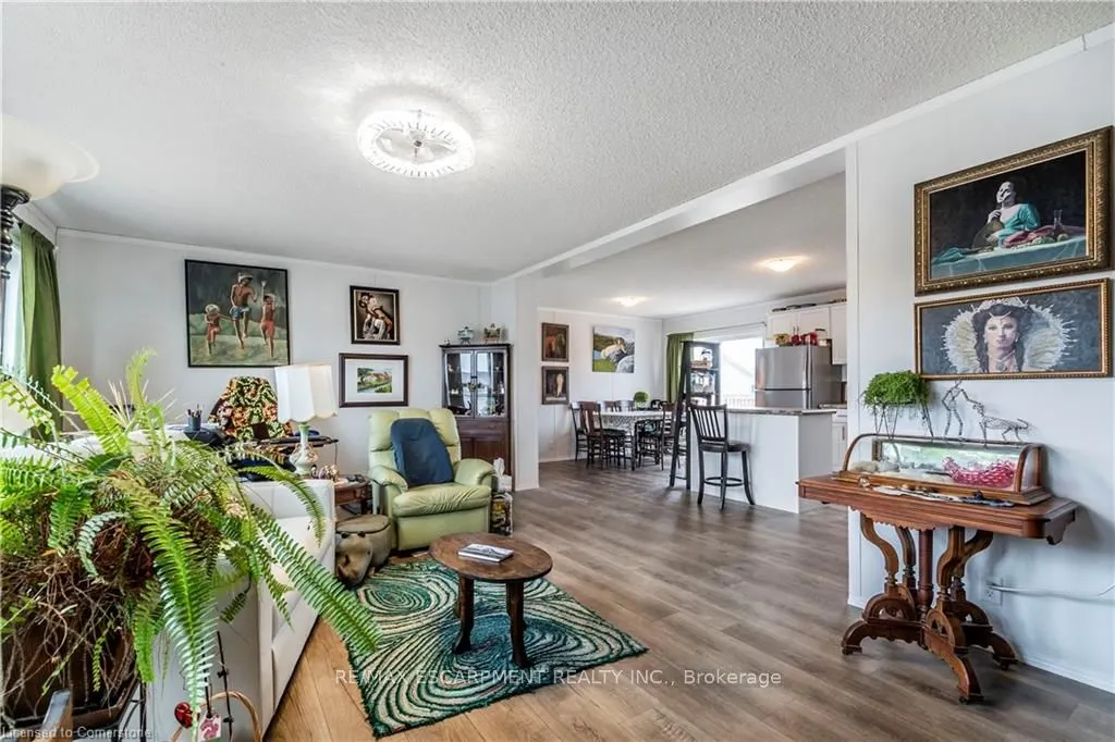 17 BENT WILLOW Court