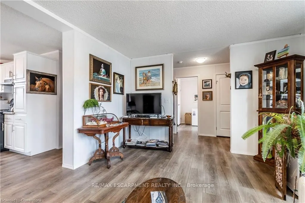 17 BENT WILLOW Court