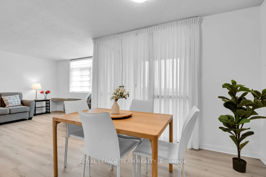2871 Richmond Road, #904