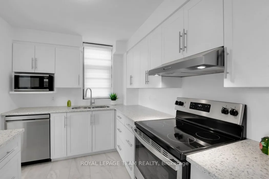 2871 Richmond Road, #904