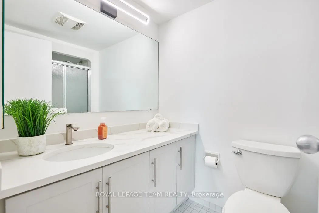2871 Richmond Road, #904