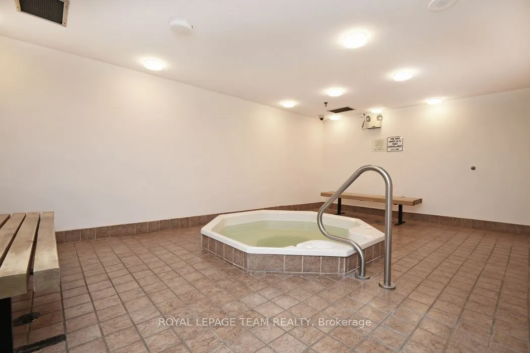 2871 Richmond Road, #904