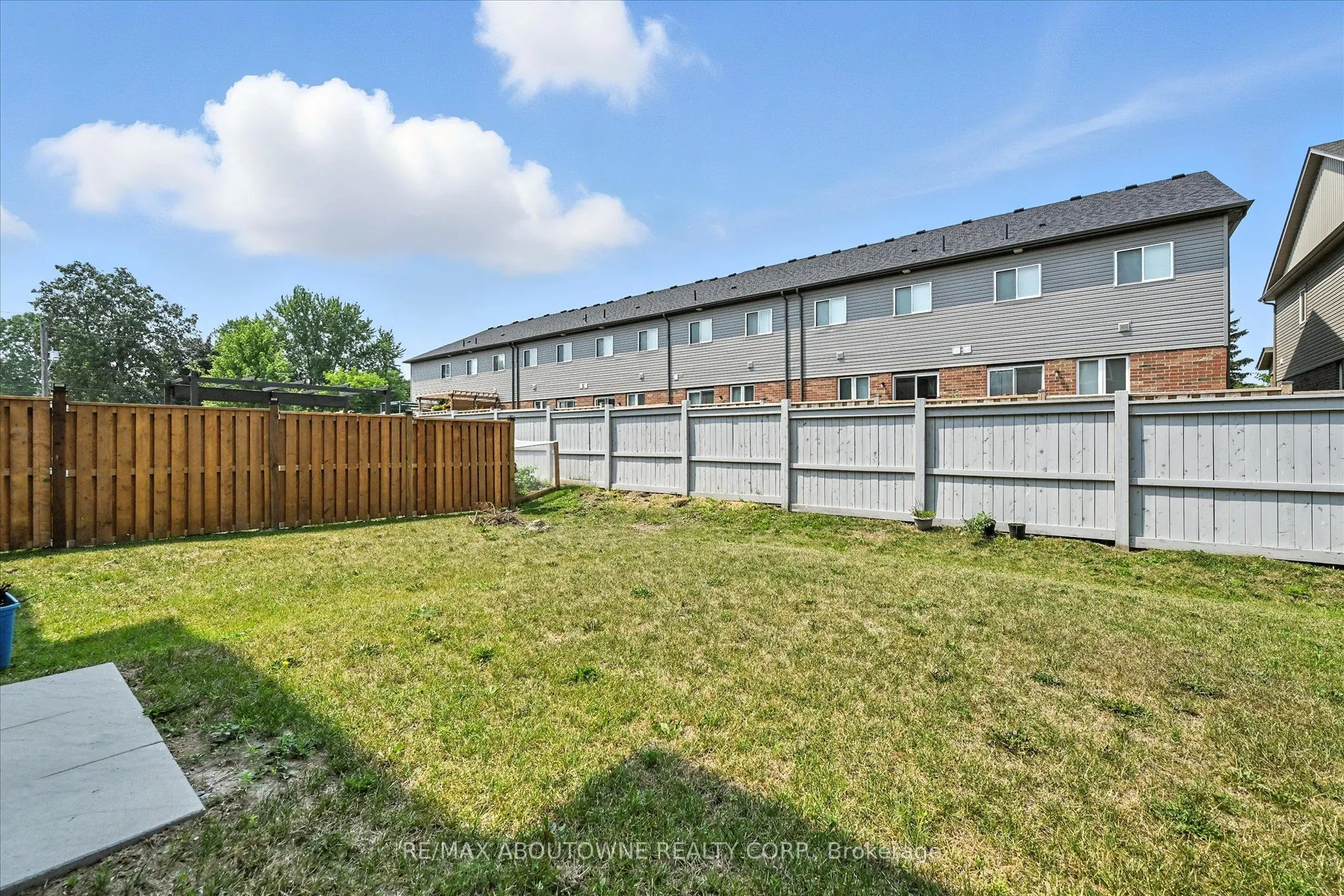 353 Raymond Road